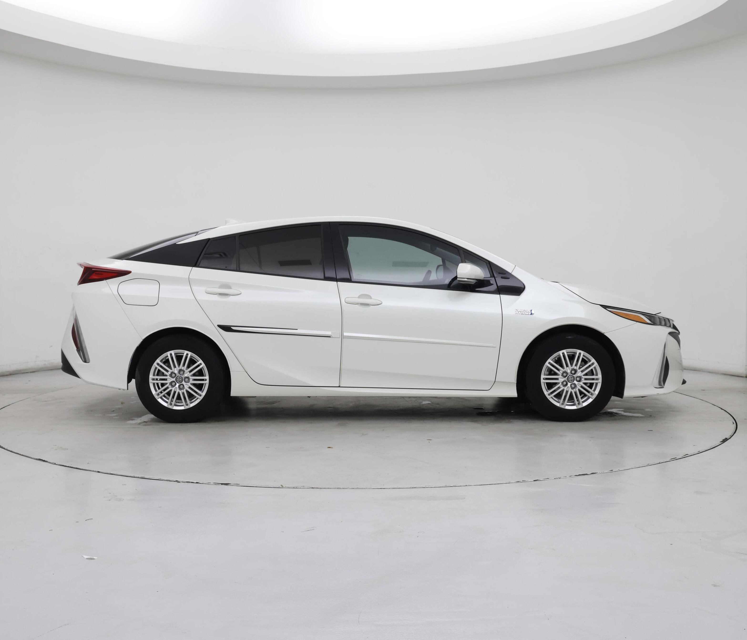 Thumbnail: 2018 Toyota Prius Prime - 7