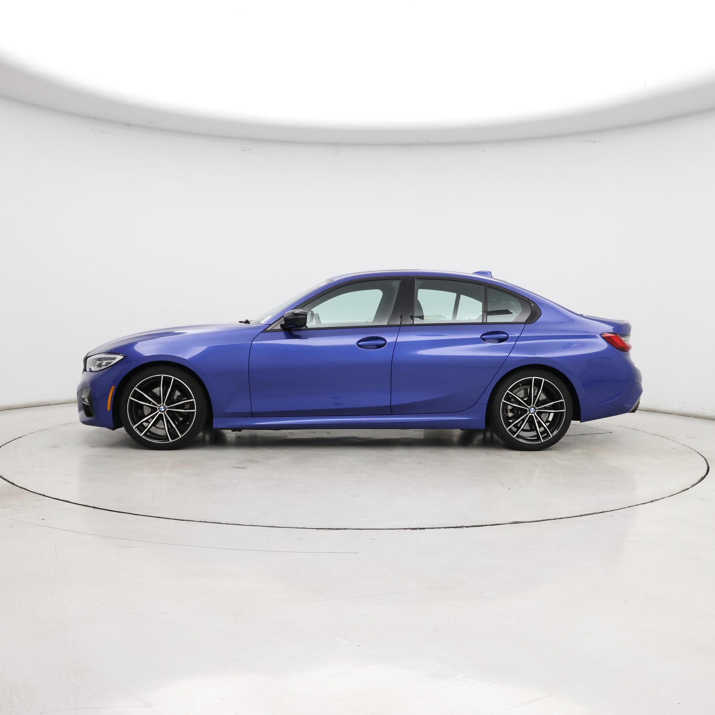 Thumbnail: 2021 BMW 3 Series - 3