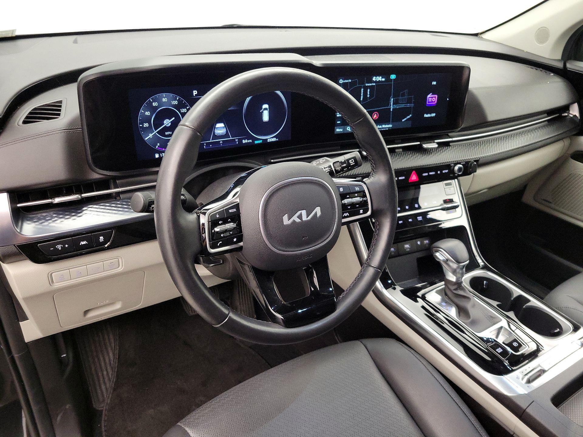 Thumbnail: 2023 Kia Carnival - 9