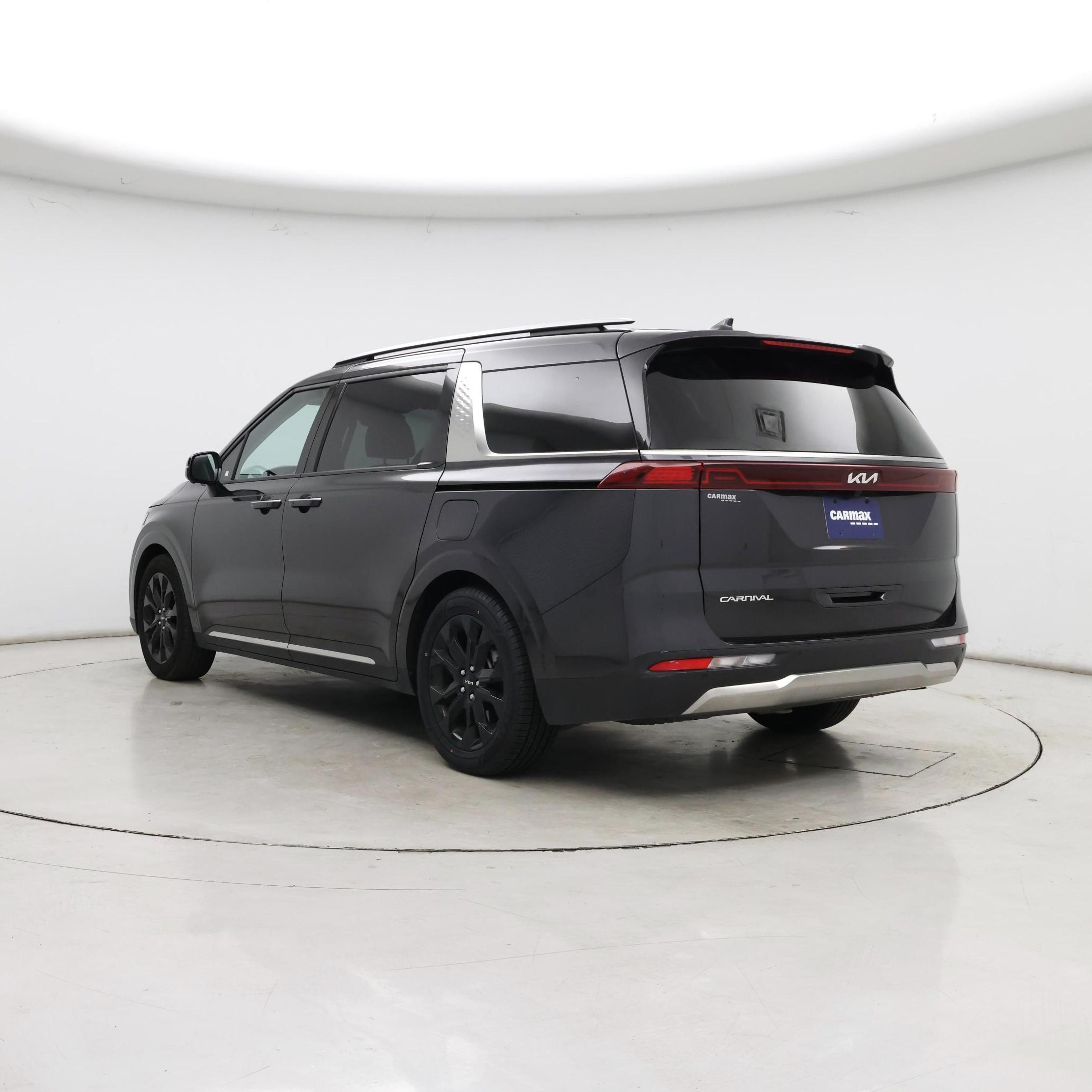 Thumbnail: 2023 Kia Carnival - 2
