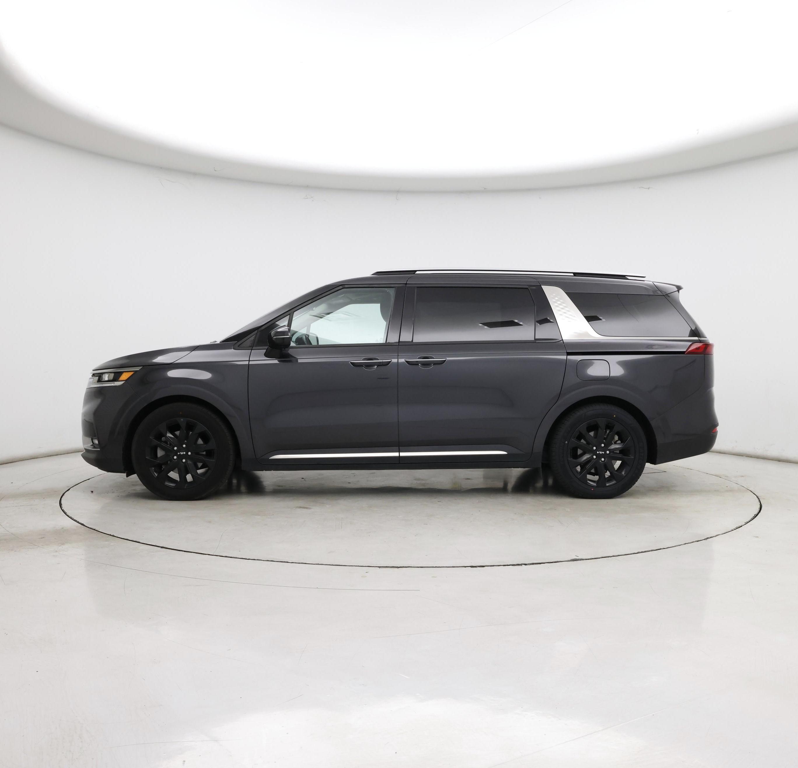 Thumbnail: 2023 Kia Carnival - 3