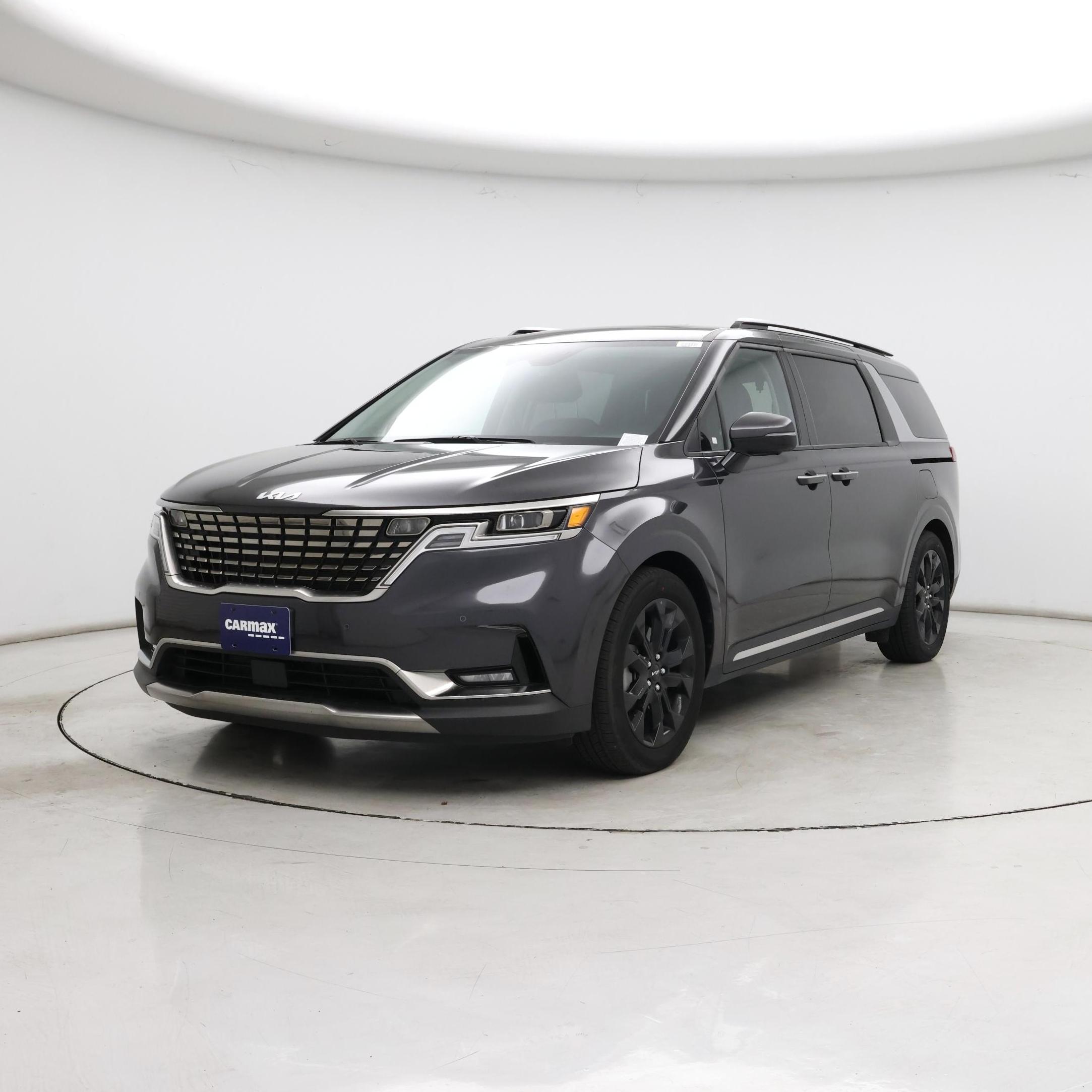 Thumbnail: 2023 Kia Carnival - 4
