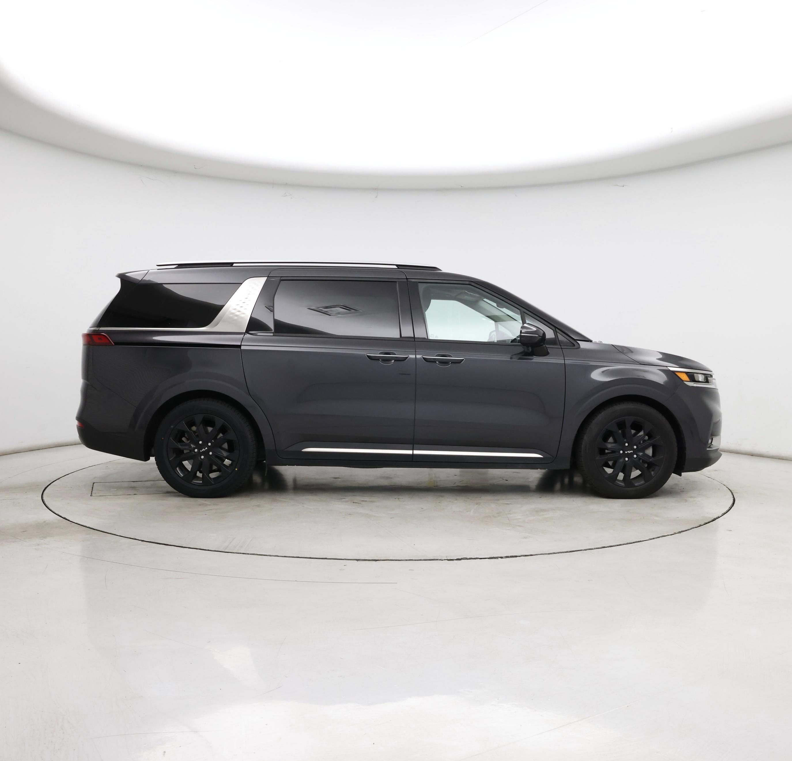 Thumbnail: 2023 Kia Carnival - 7