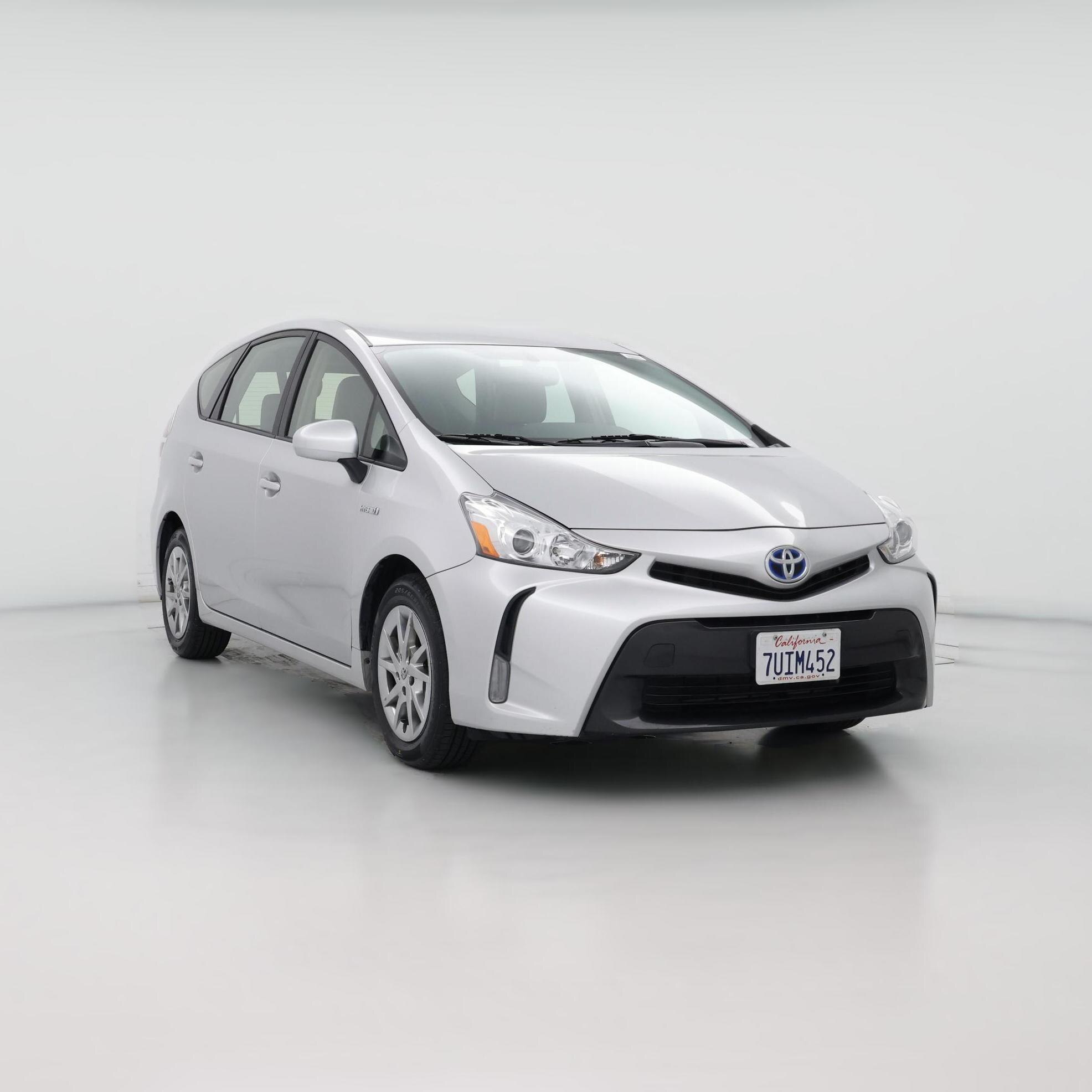 Thumbnail: 2016 Toyota Prius v - 1