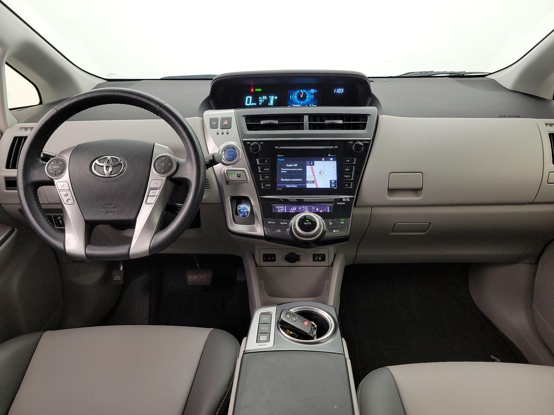 Thumbnail: 2016 Toyota Prius v - 9
