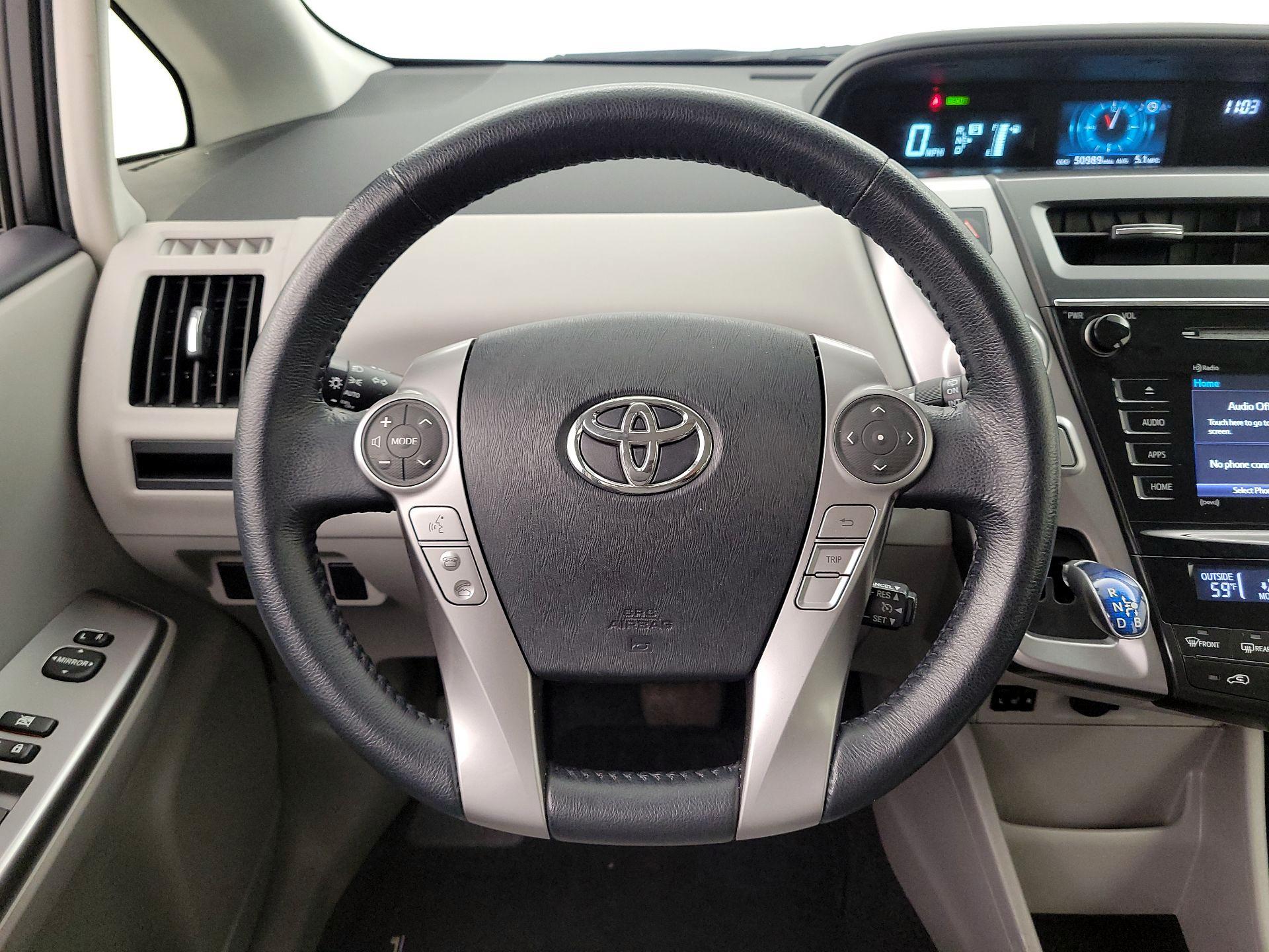 Thumbnail: 2016 Toyota Prius v - 10