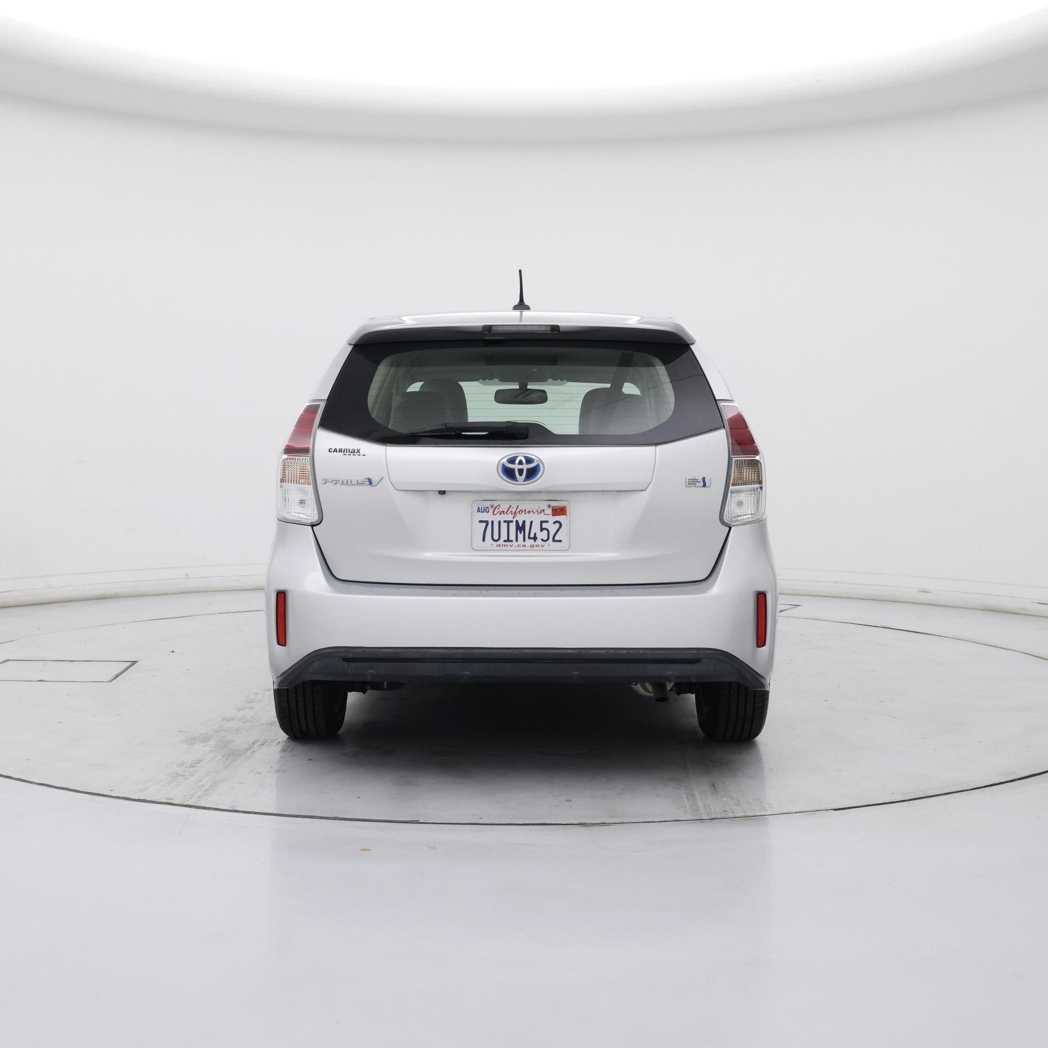 Thumbnail: 2016 Toyota Prius v - 6