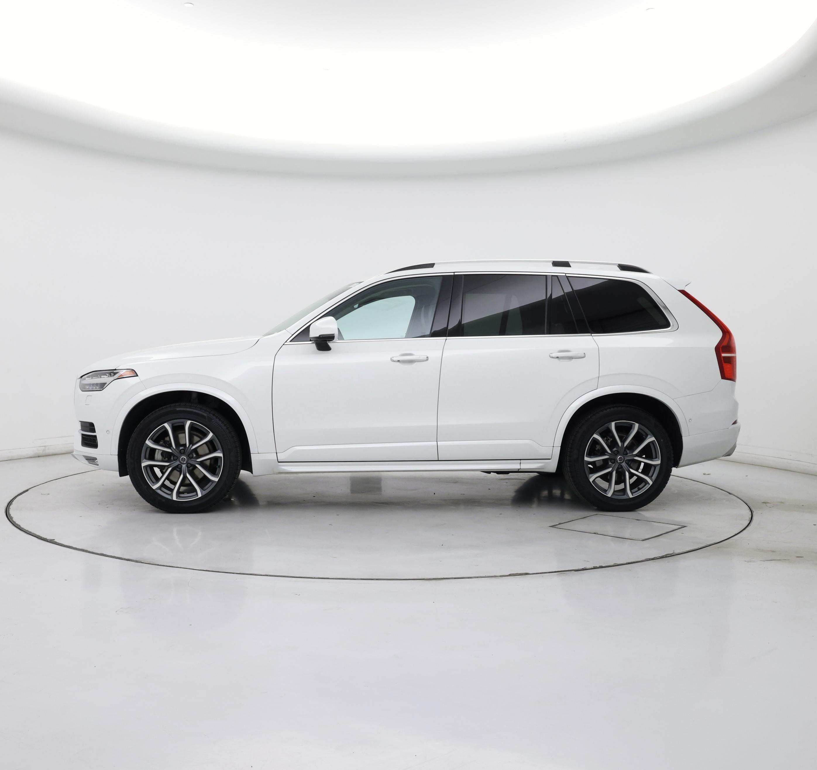 Thumbnail: 2018 Volvo XC90 - 3