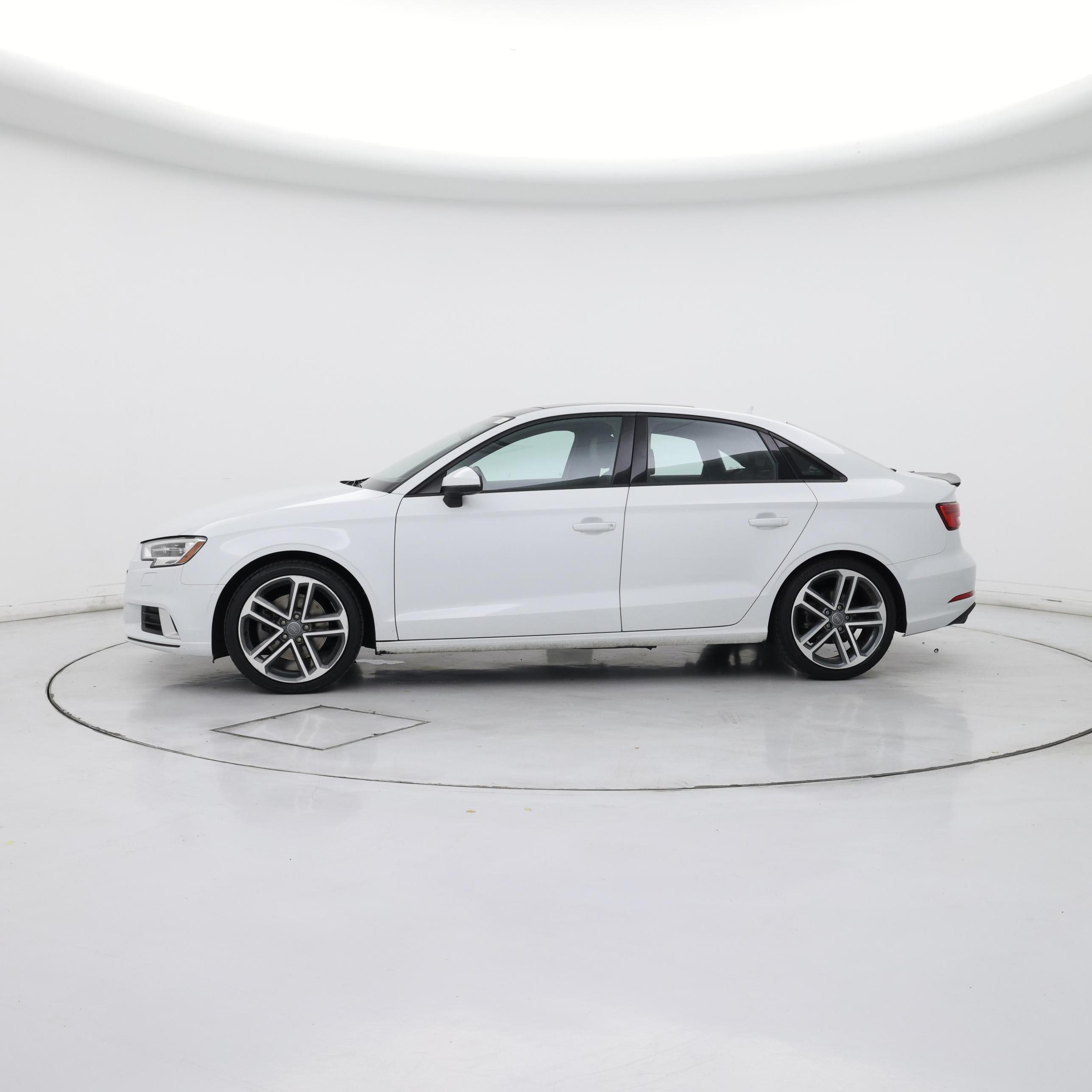 Thumbnail: 2017 Audi A3 - 3