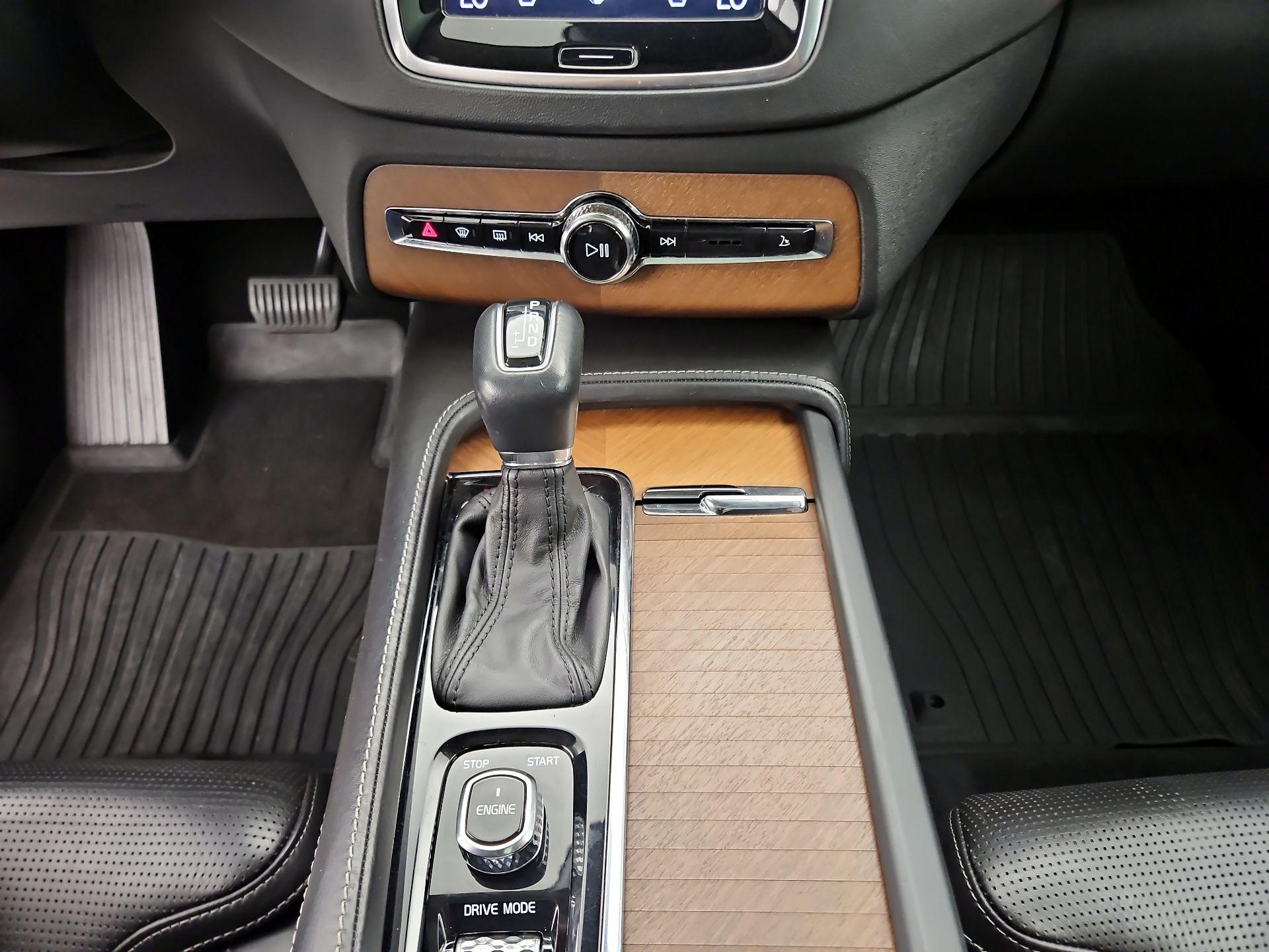 Thumbnail: 2017 Volvo XC90 - 18