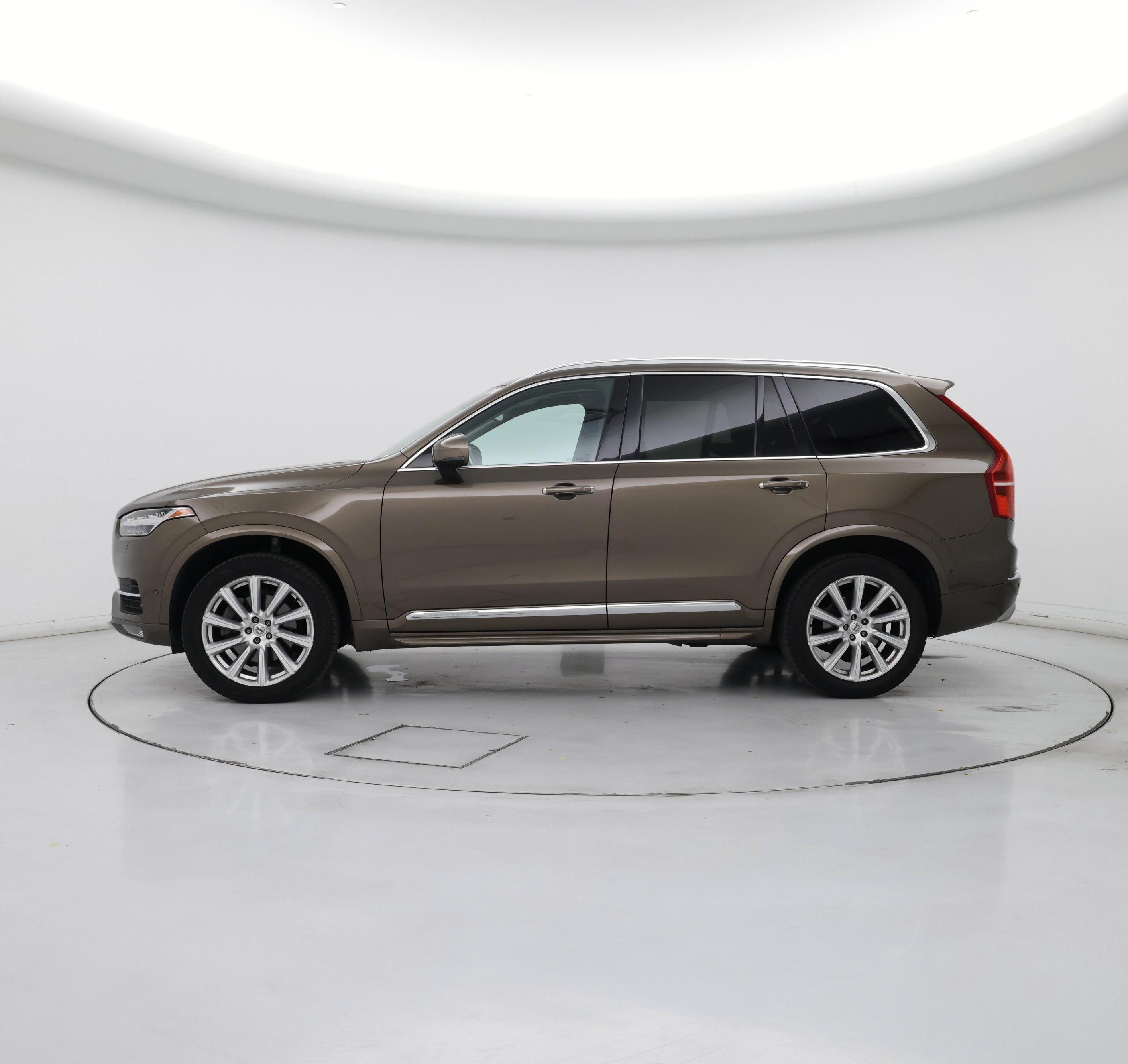 Thumbnail: 2017 Volvo XC90 - 3