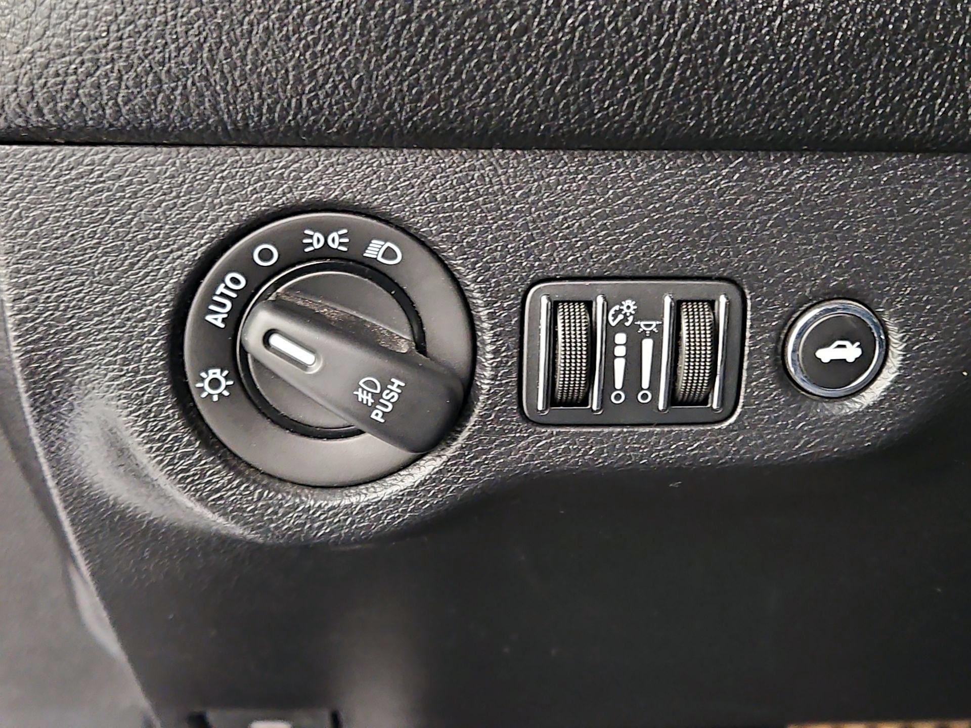 Thumbnail: 2015 Dodge Challenger - 13