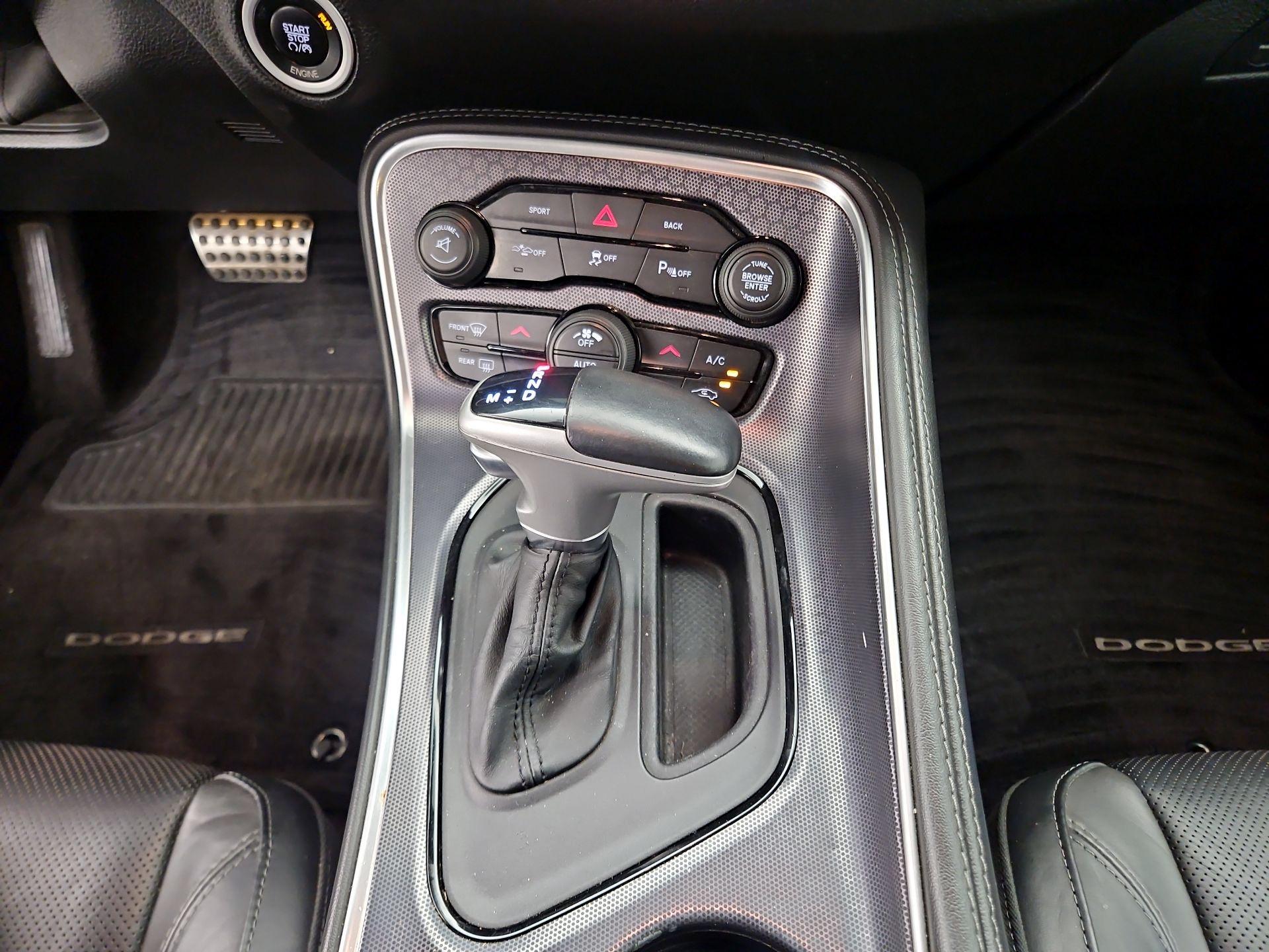 Thumbnail: 2015 Dodge Challenger - 17