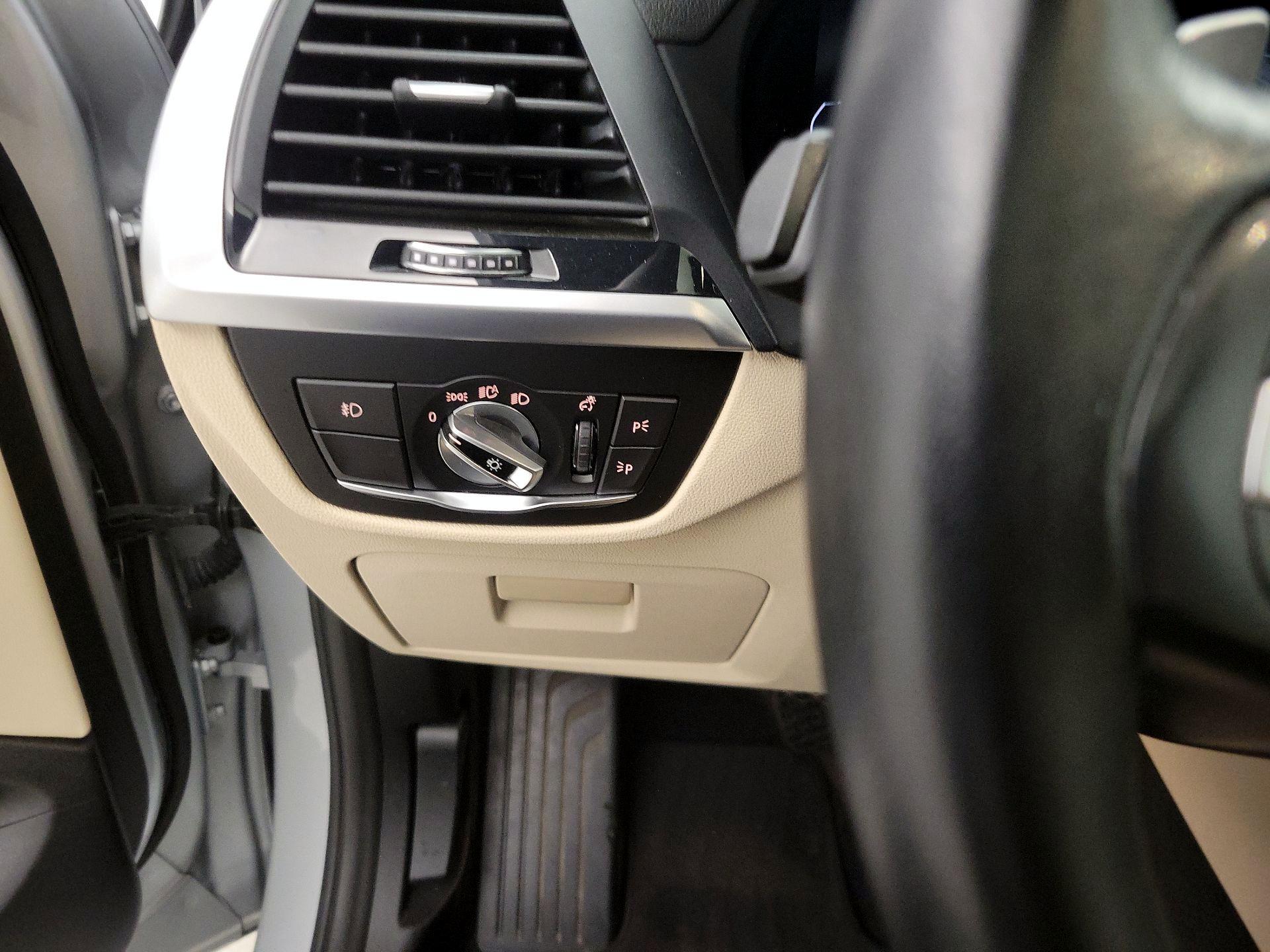 Thumbnail: 2021 BMW X3 - 13