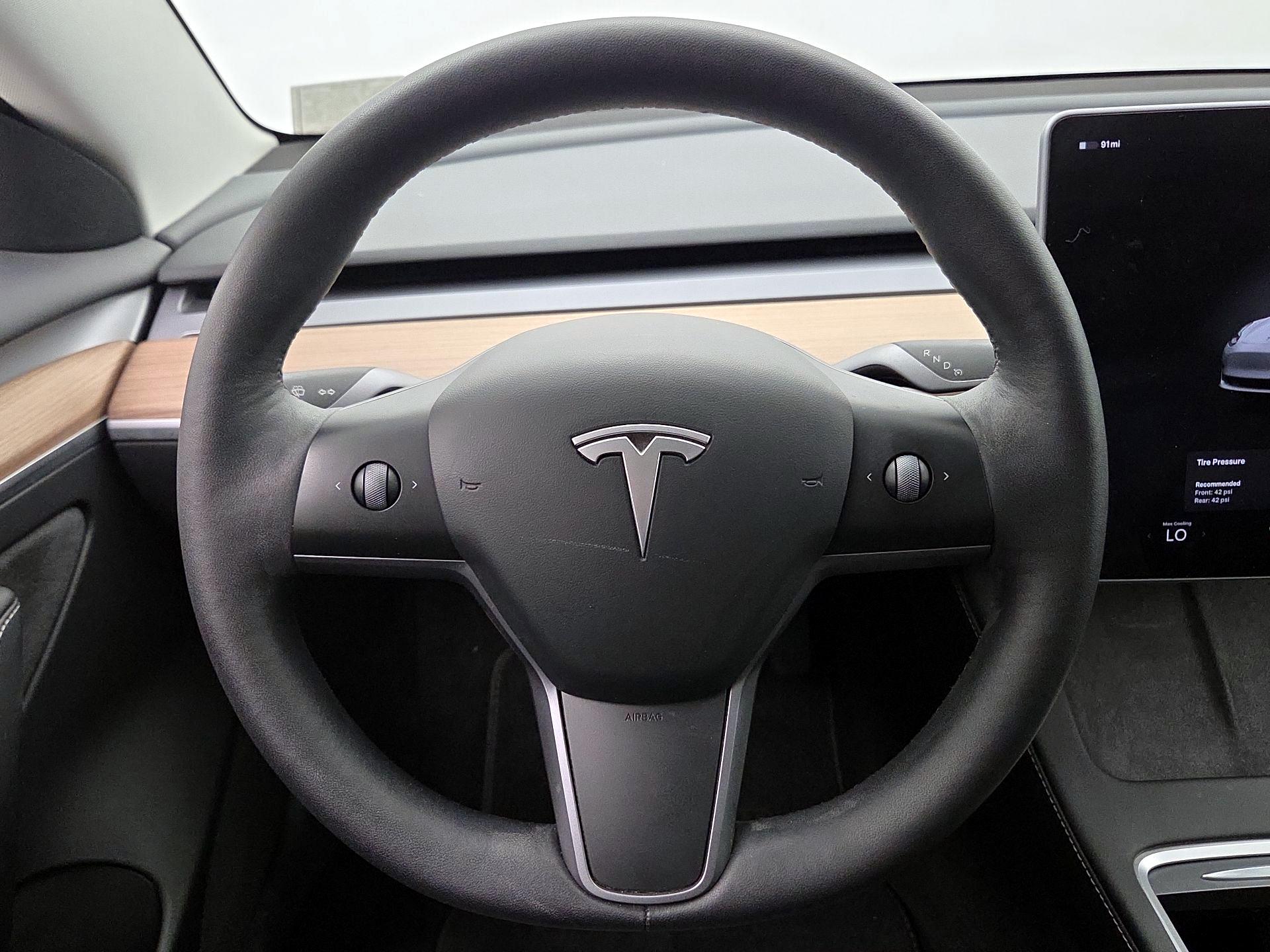 Thumbnail: 2023 Tesla Model 3 - 10