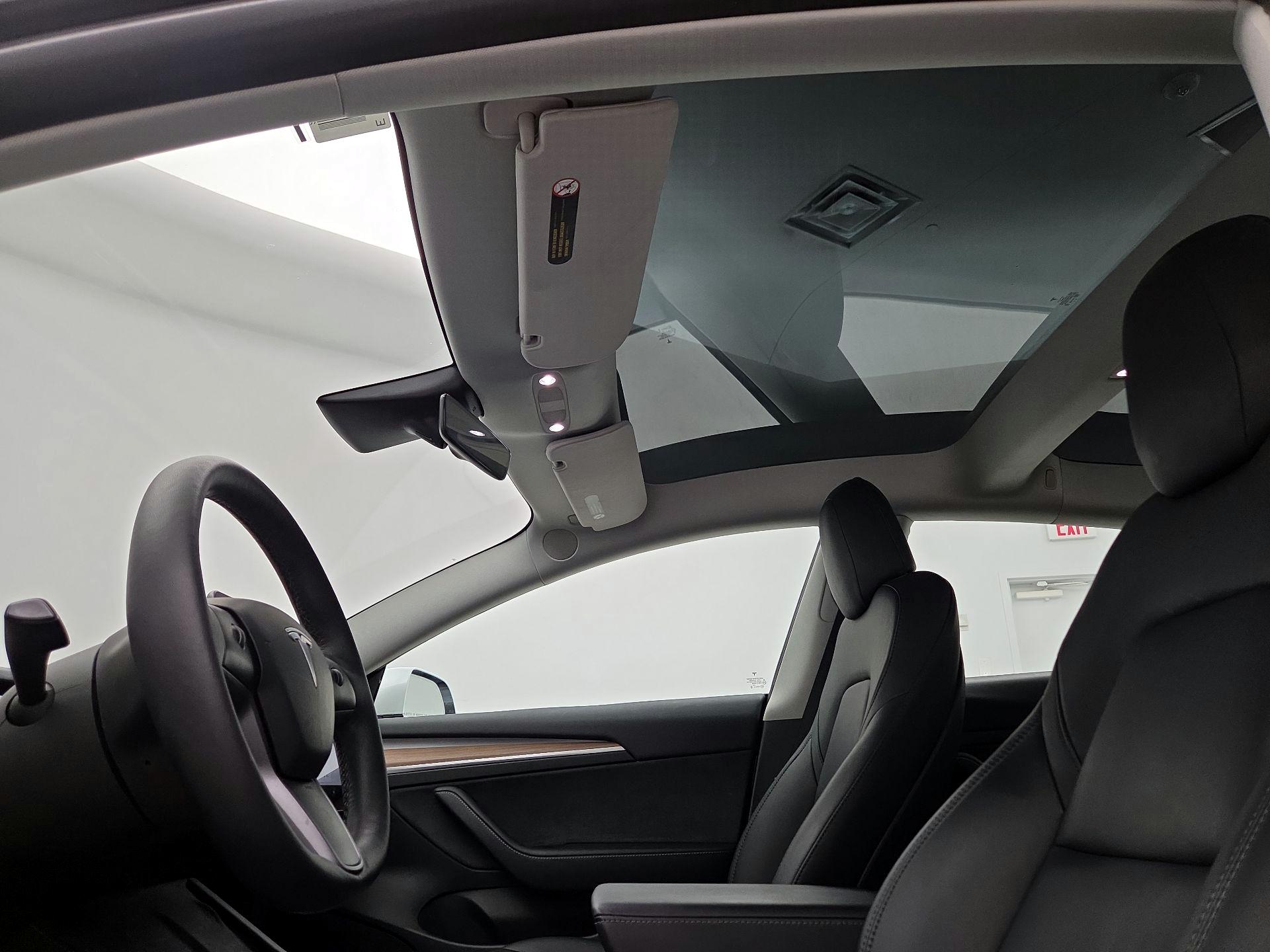 Thumbnail: 2023 Tesla Model 3 - 18