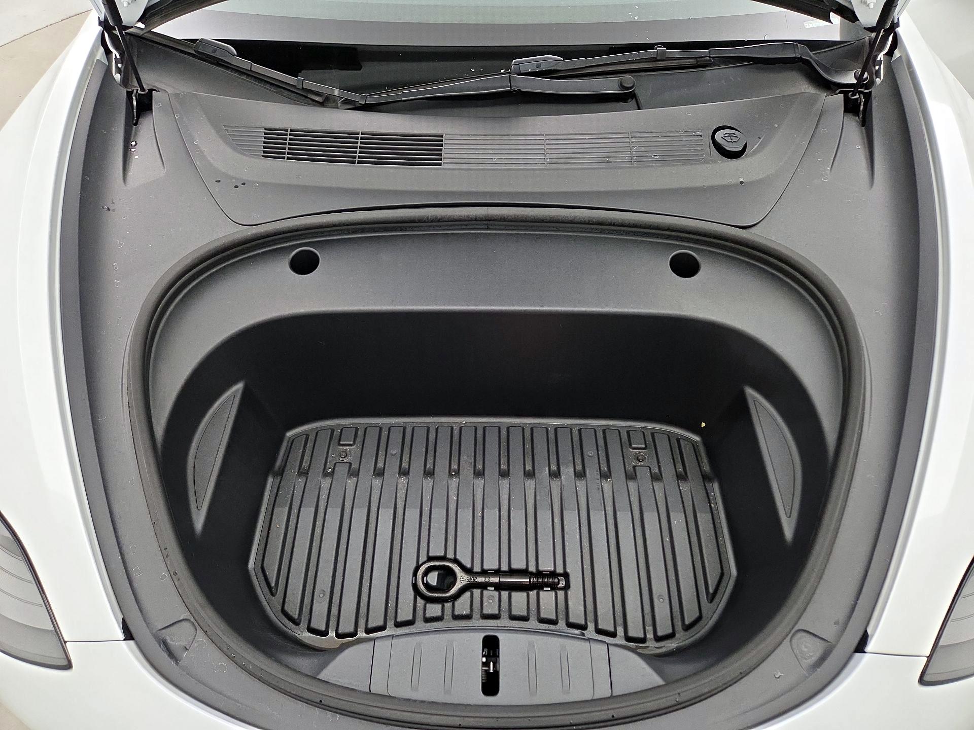Thumbnail: 2023 Tesla Model 3 - 20