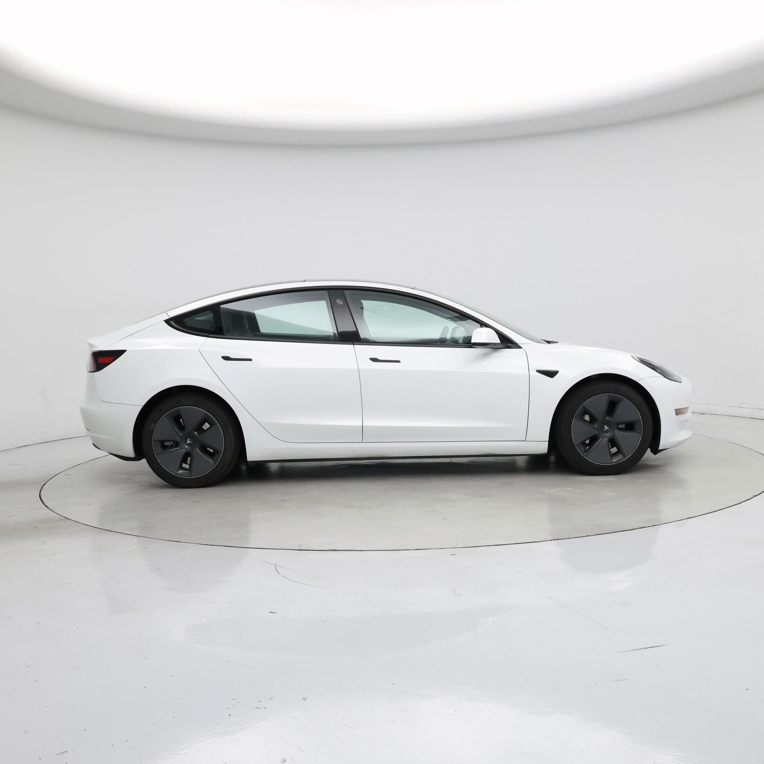 Thumbnail: 2023 Tesla Model 3 - 7