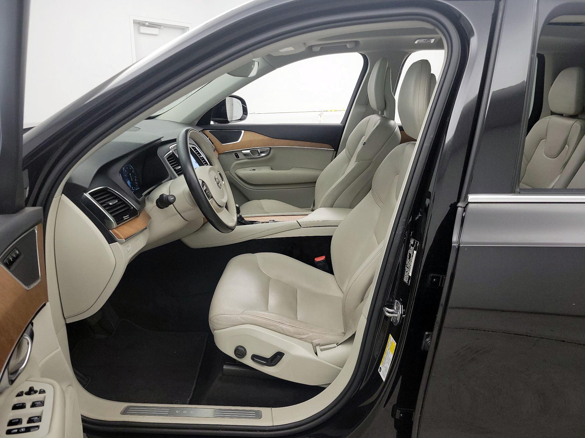 Thumbnail: 2021 Volvo XC90 - 11
