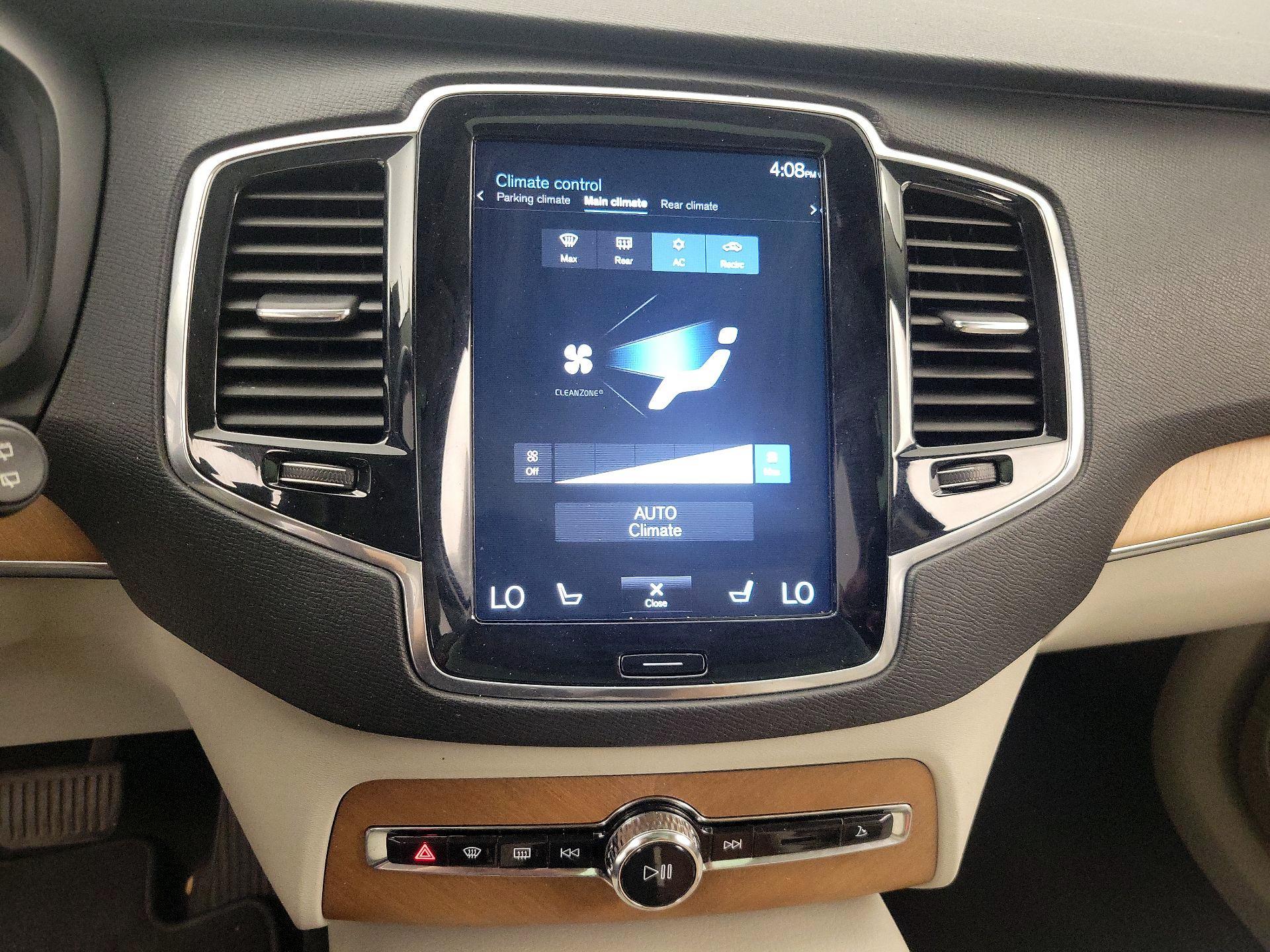 Thumbnail: 2021 Volvo XC90 - 17