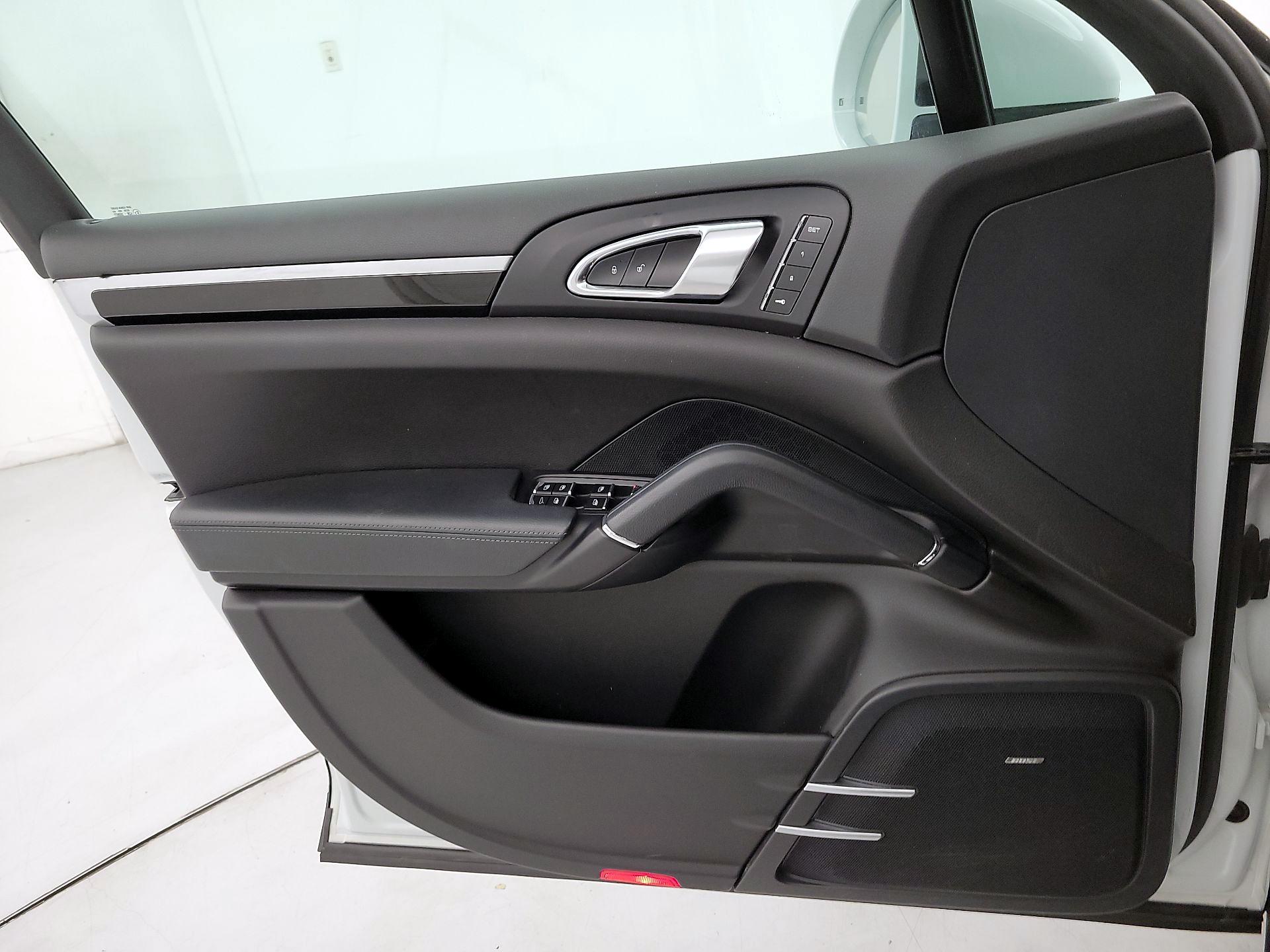 Thumbnail: 2018 Porsche Cayenne - 12