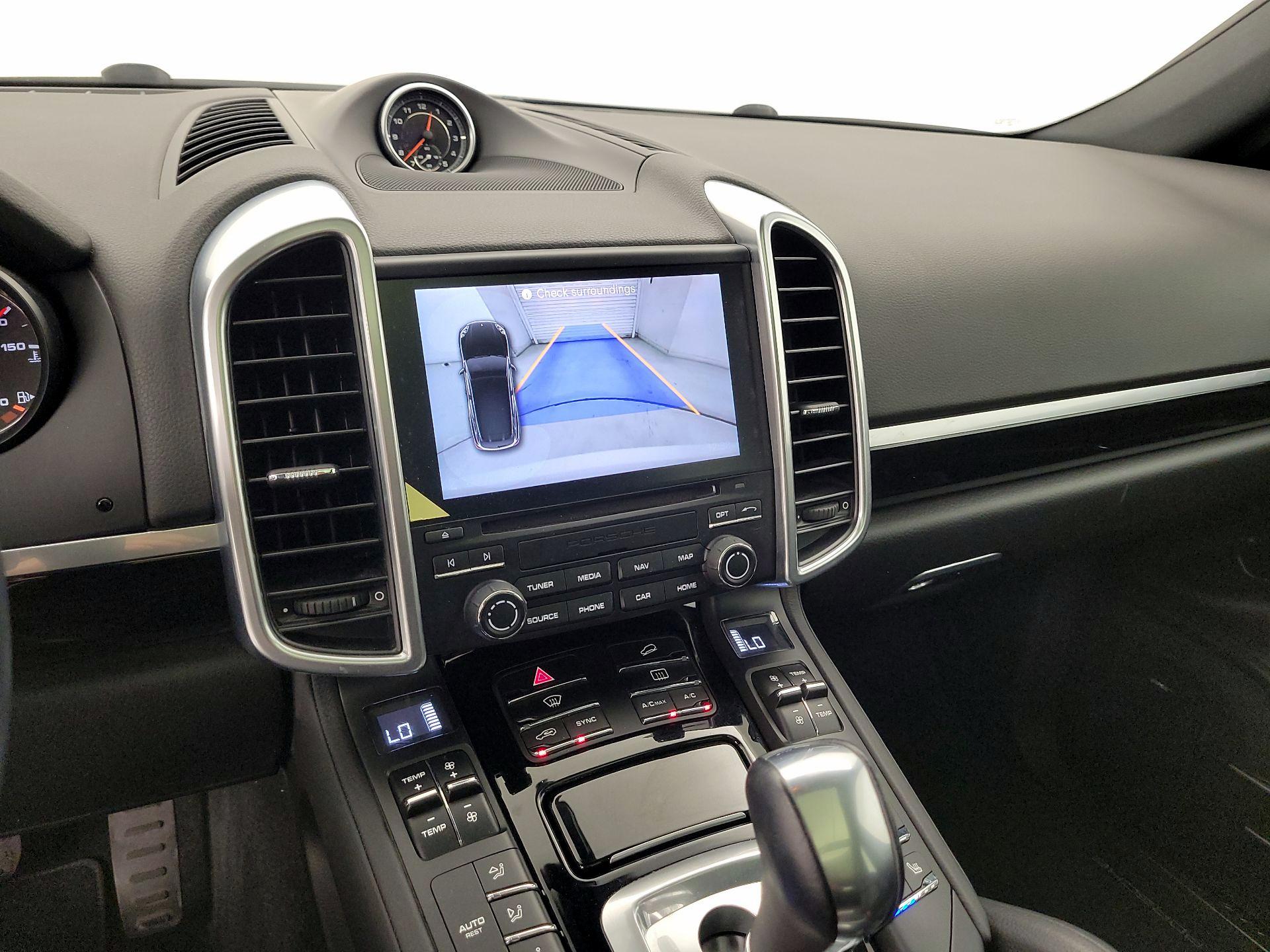 Thumbnail: 2018 Porsche Cayenne - 15