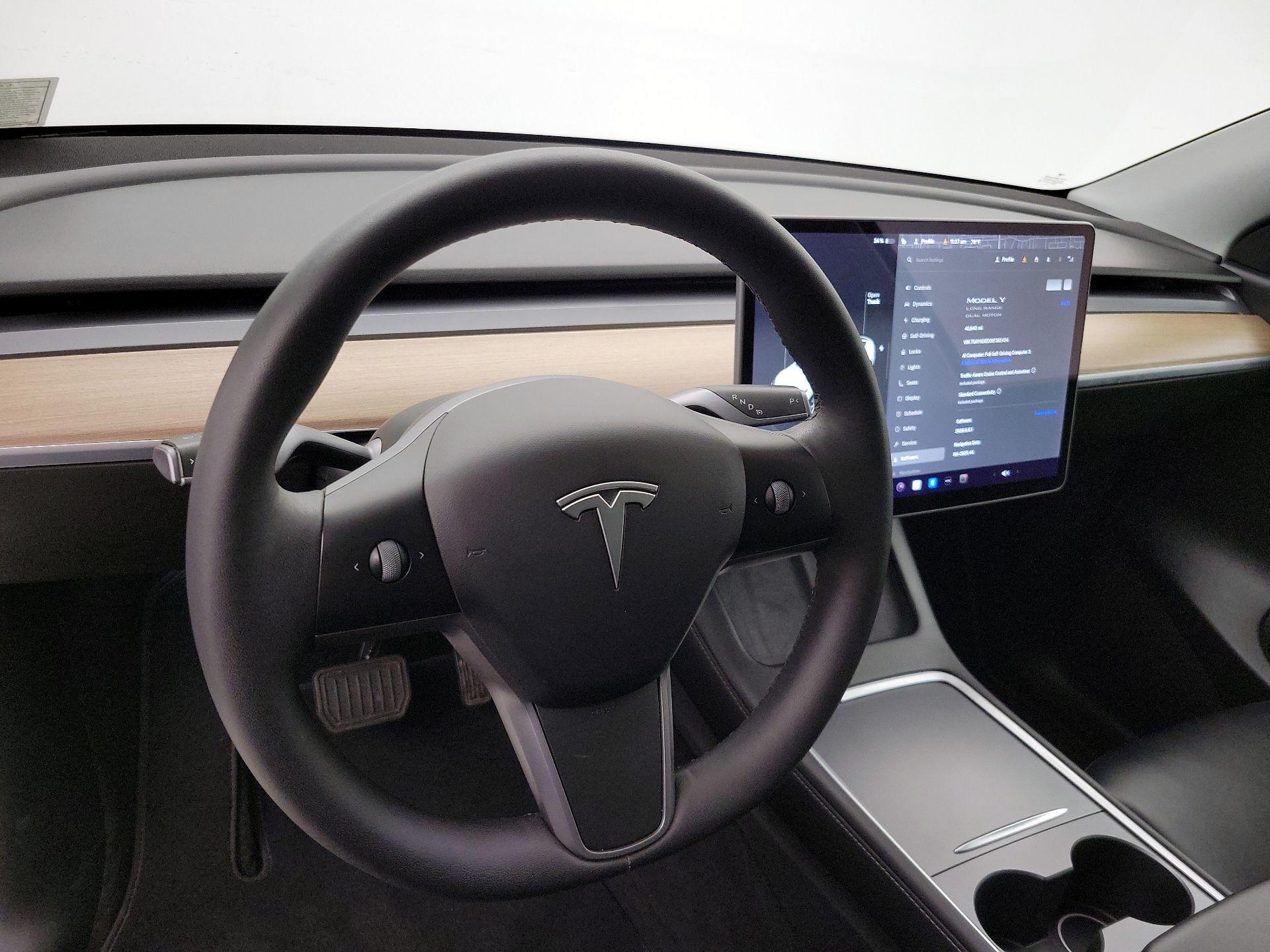 Thumbnail: 2022 Tesla Model Y - 10