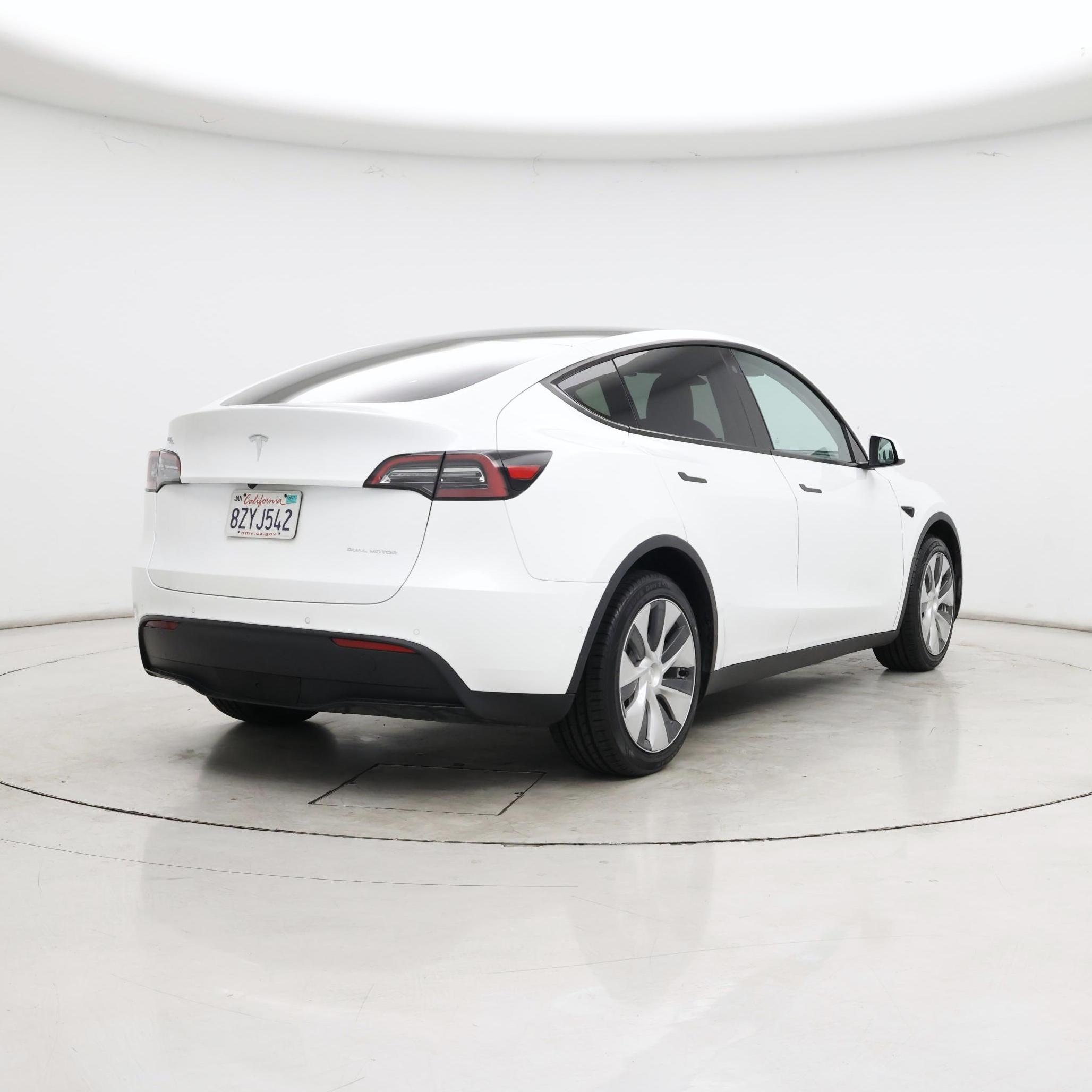 Thumbnail: 2022 Tesla Model Y - 8