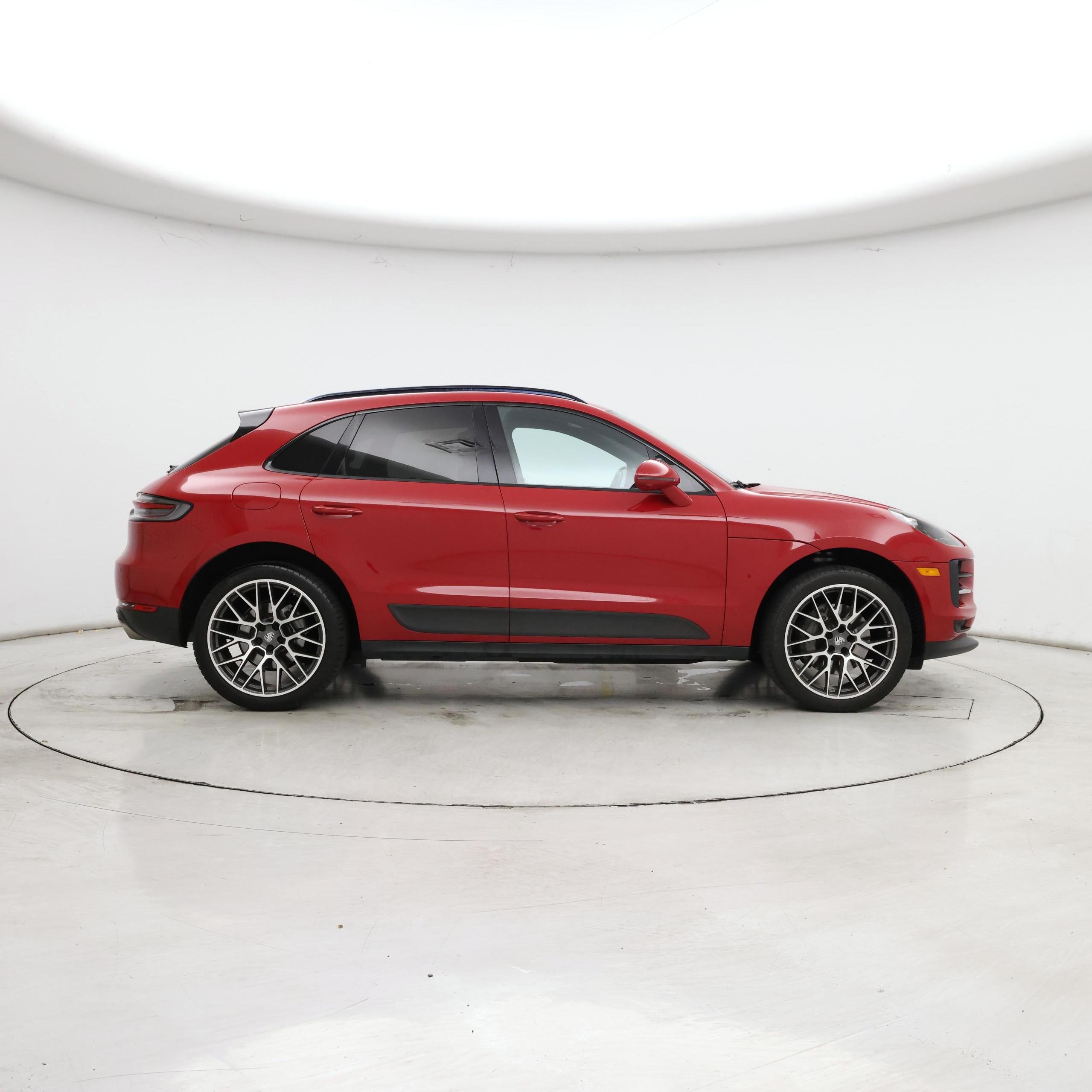 Thumbnail: 2021 Porsche Macan - 7