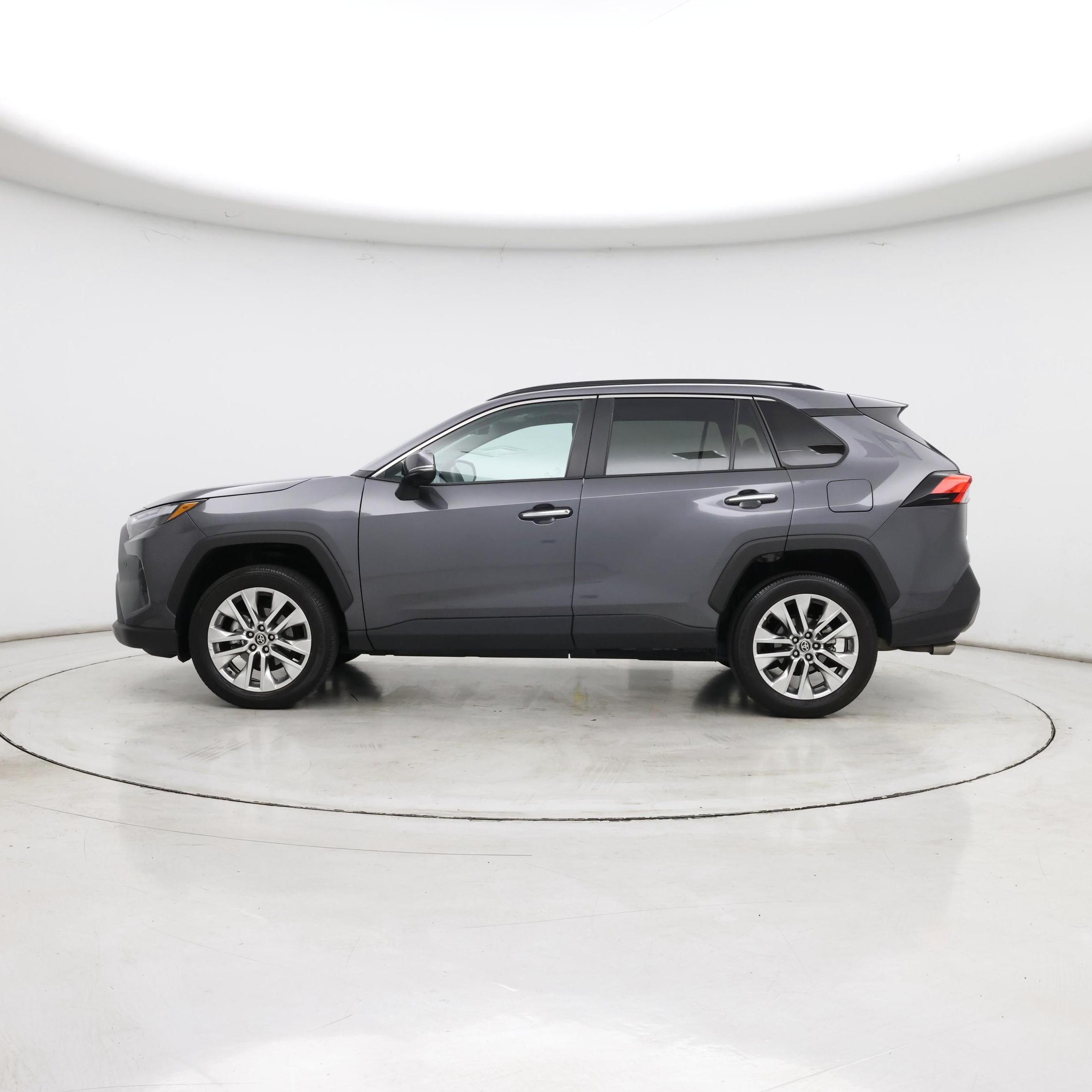 Thumbnail: 2025 Toyota RAV4 - 3