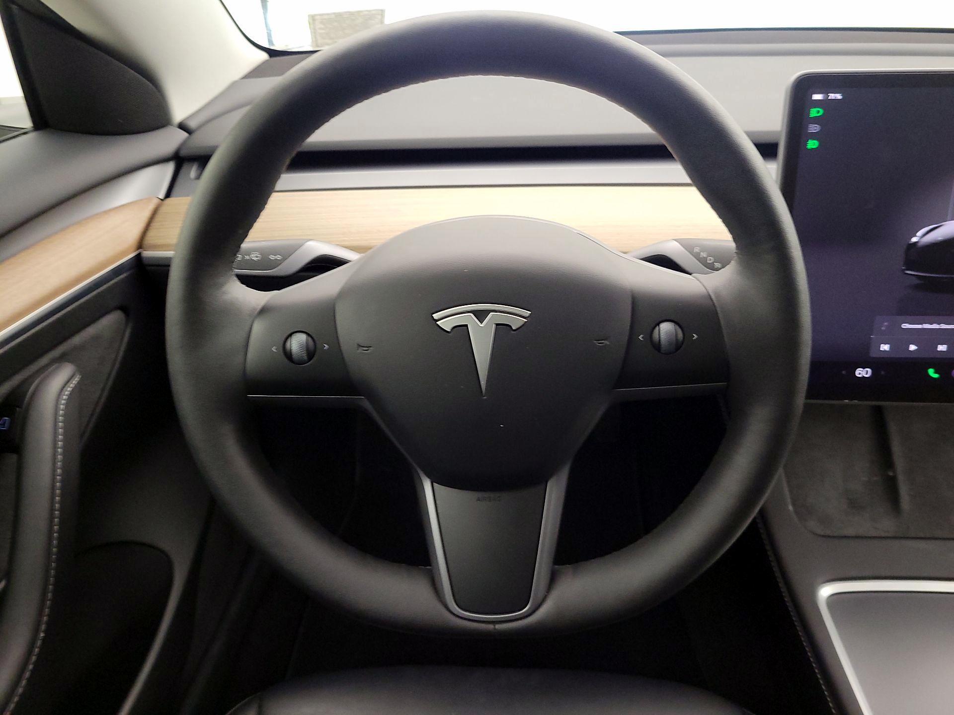 Thumbnail: 2023 Tesla Model 3 - 9