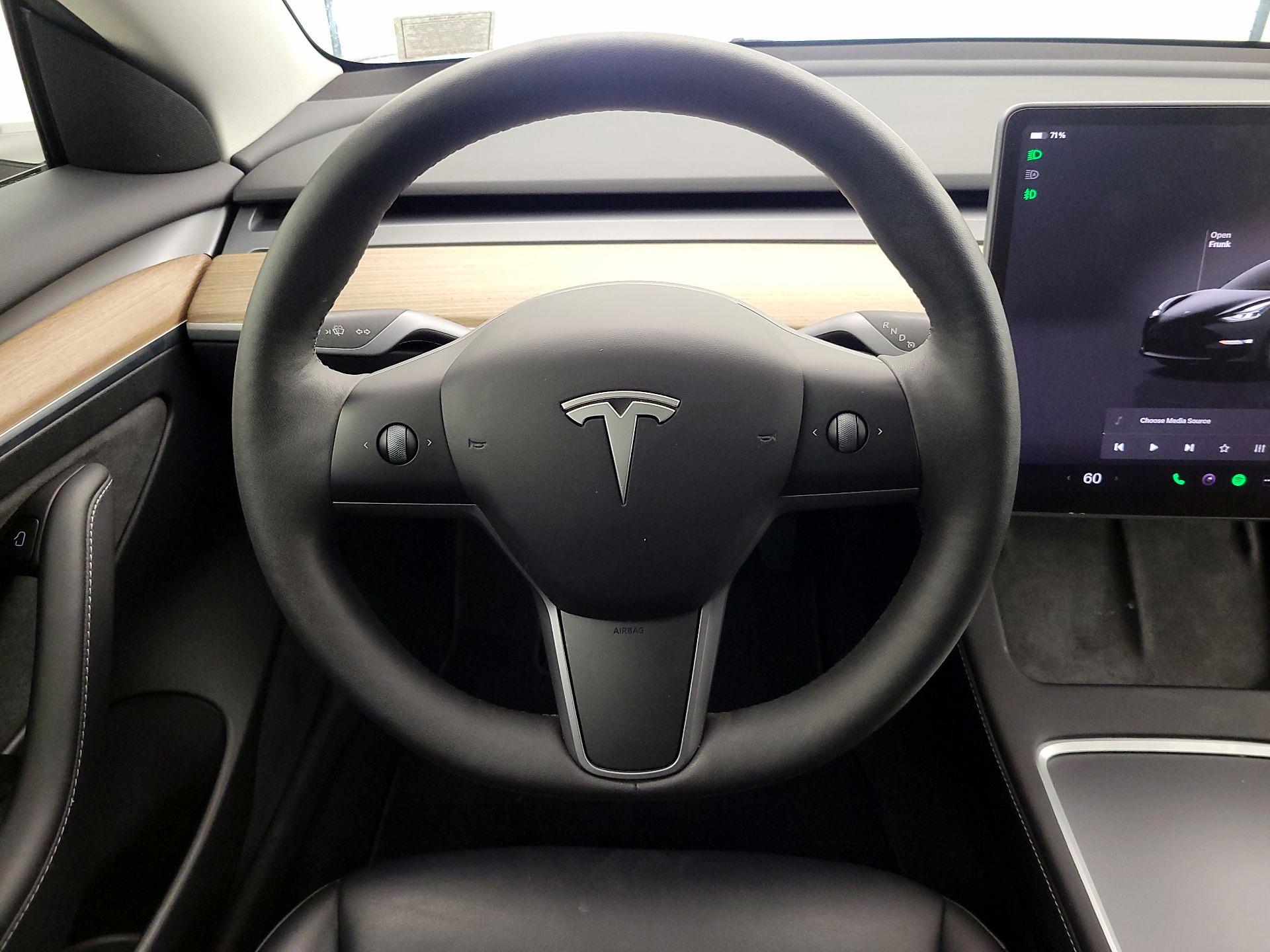 Thumbnail: 2023 Tesla Model 3 - 10