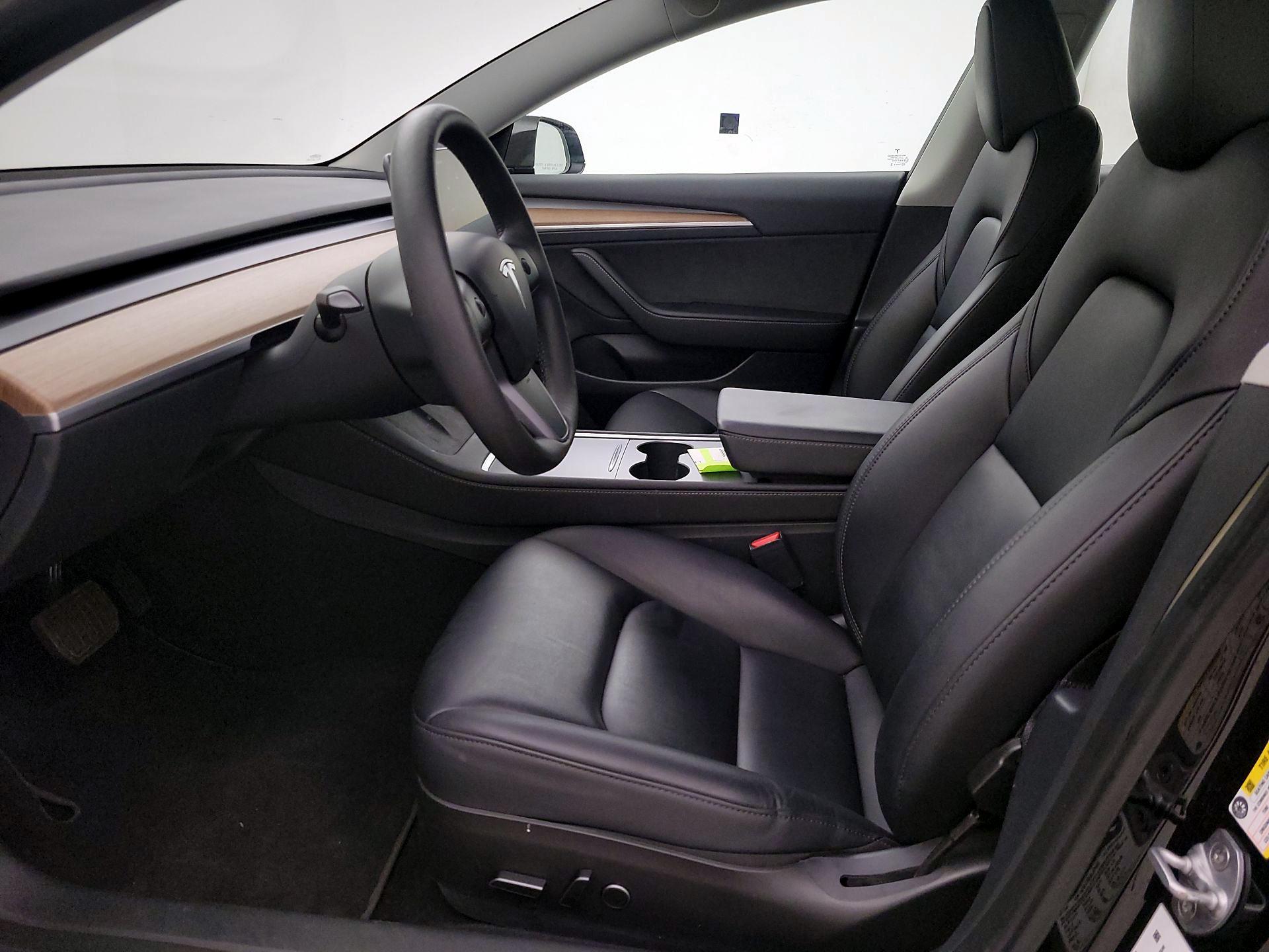 Thumbnail: 2023 Tesla Model 3 - 11