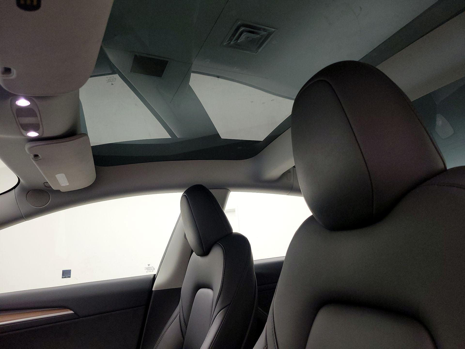 Thumbnail: 2023 Tesla Model 3 - 18