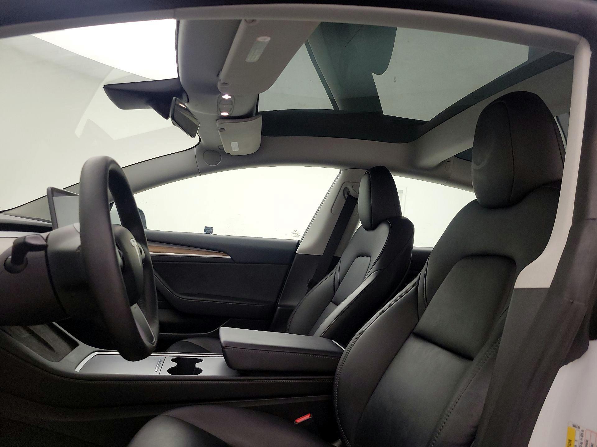 Thumbnail: 2023 Tesla Model 3 - 18