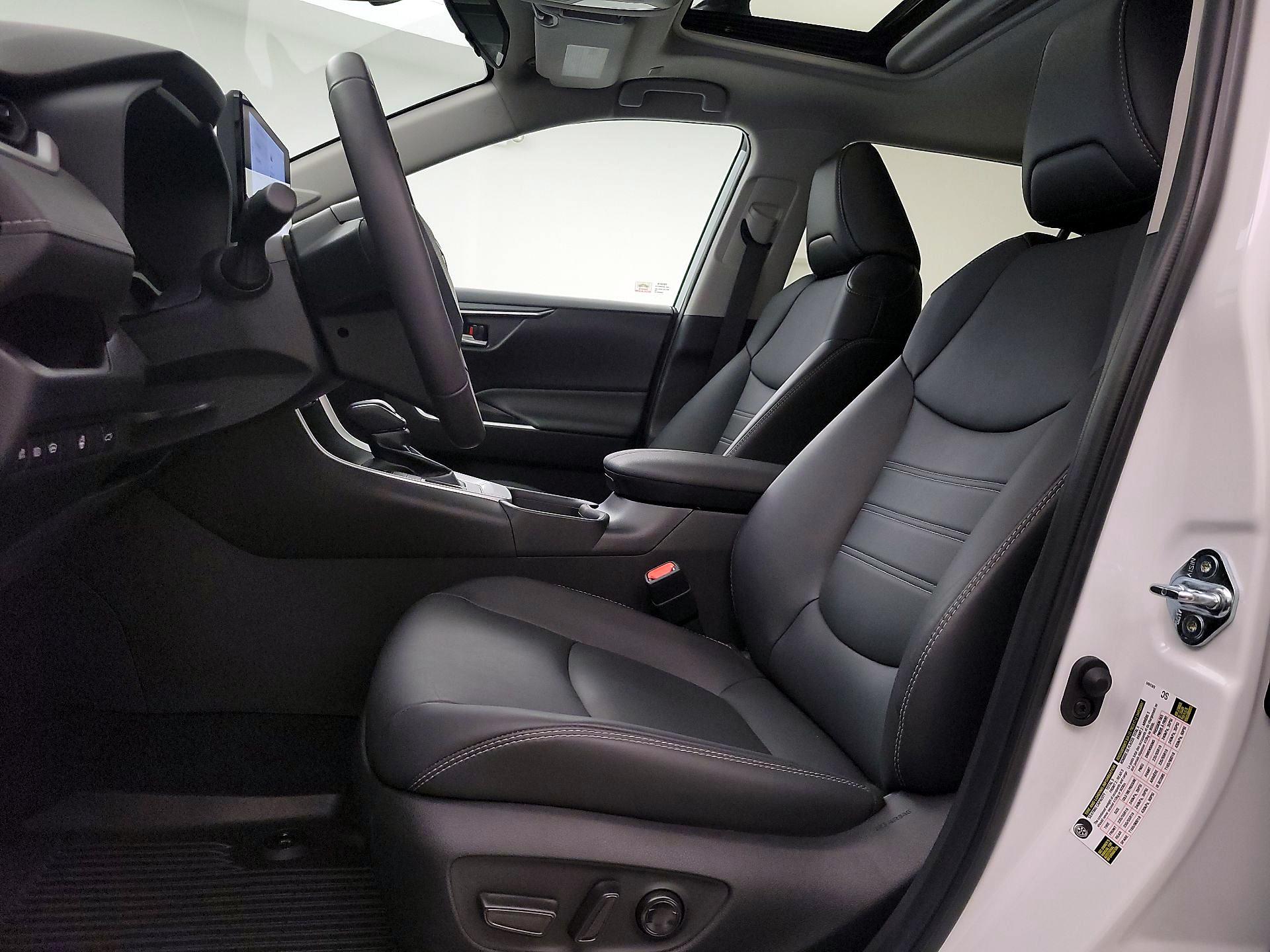 Thumbnail: 2023 Toyota RAV4 - 11