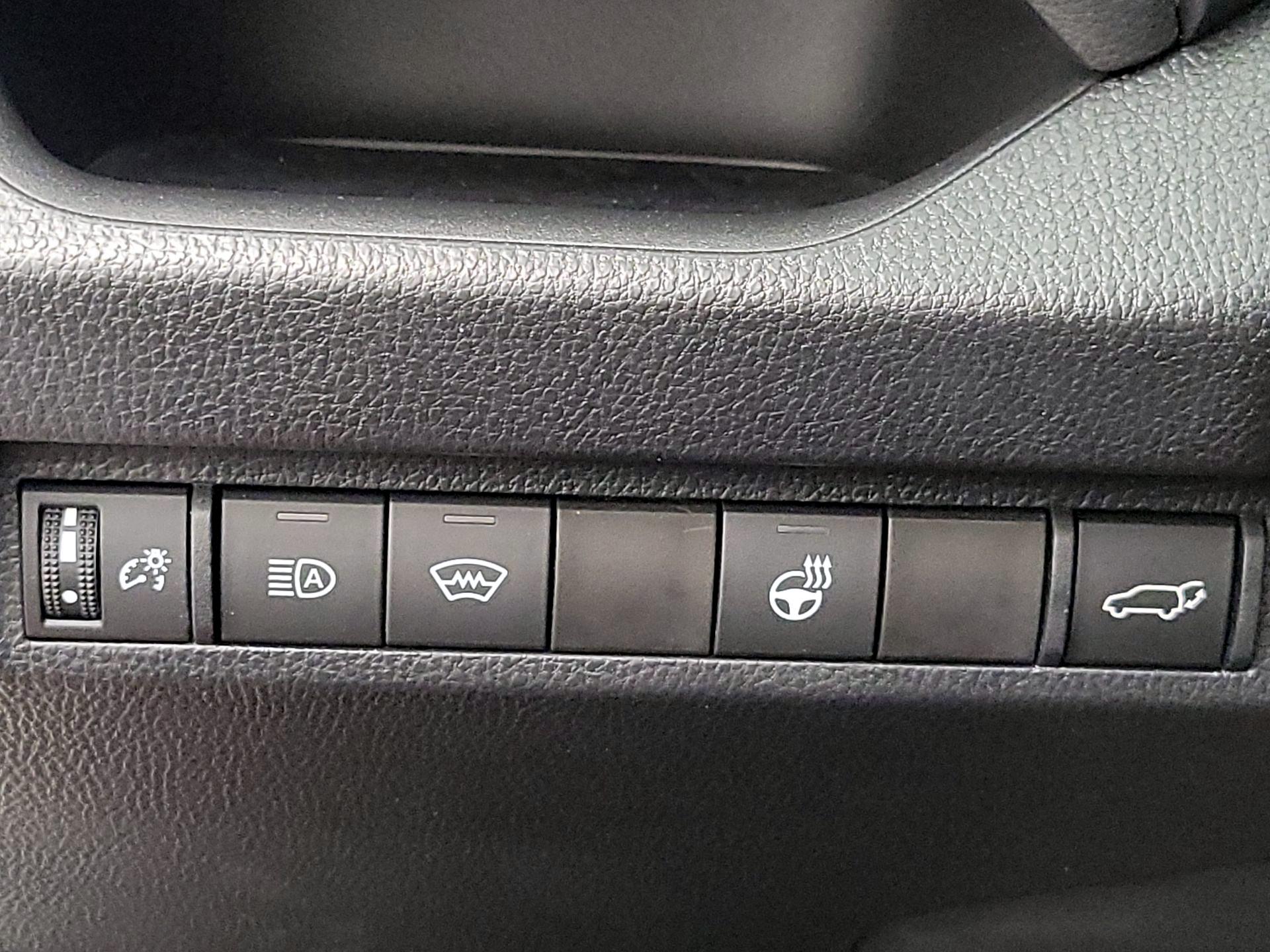 Thumbnail: 2023 Toyota RAV4 - 13