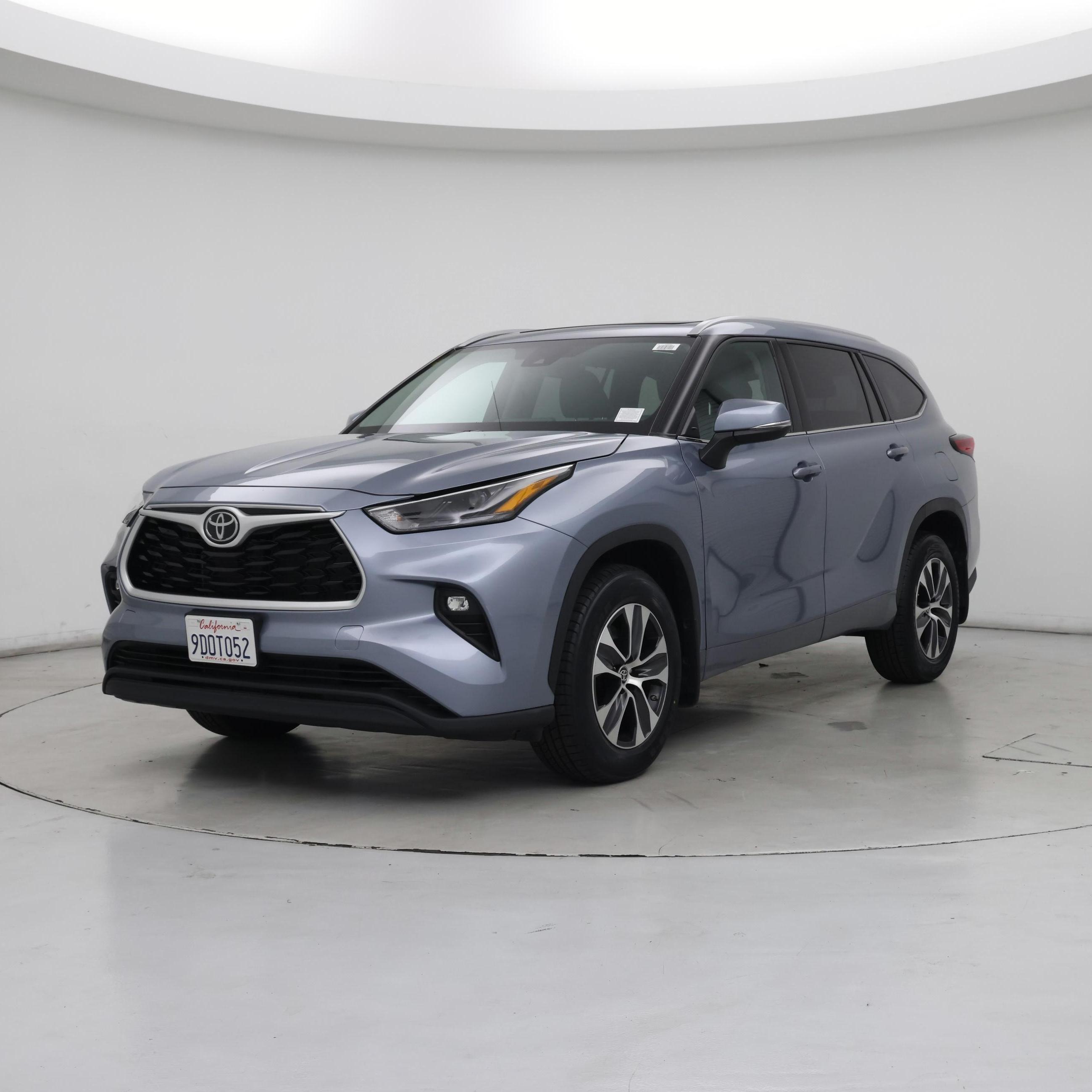 Thumbnail: 2022 Toyota Highlander - 4
