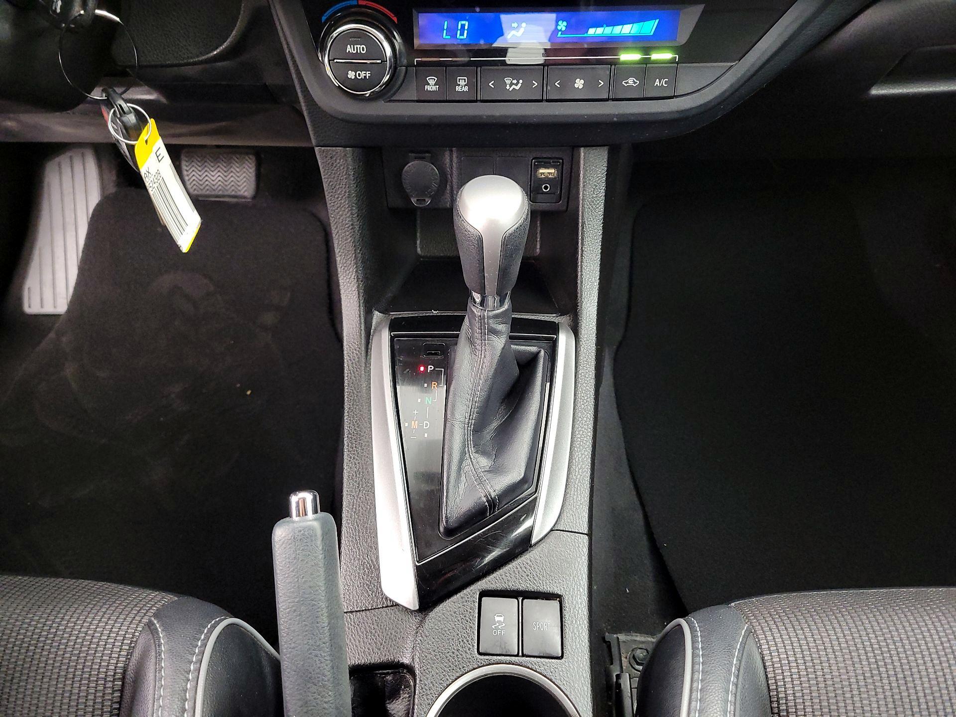 Thumbnail: 2016 Toyota Corolla - 17