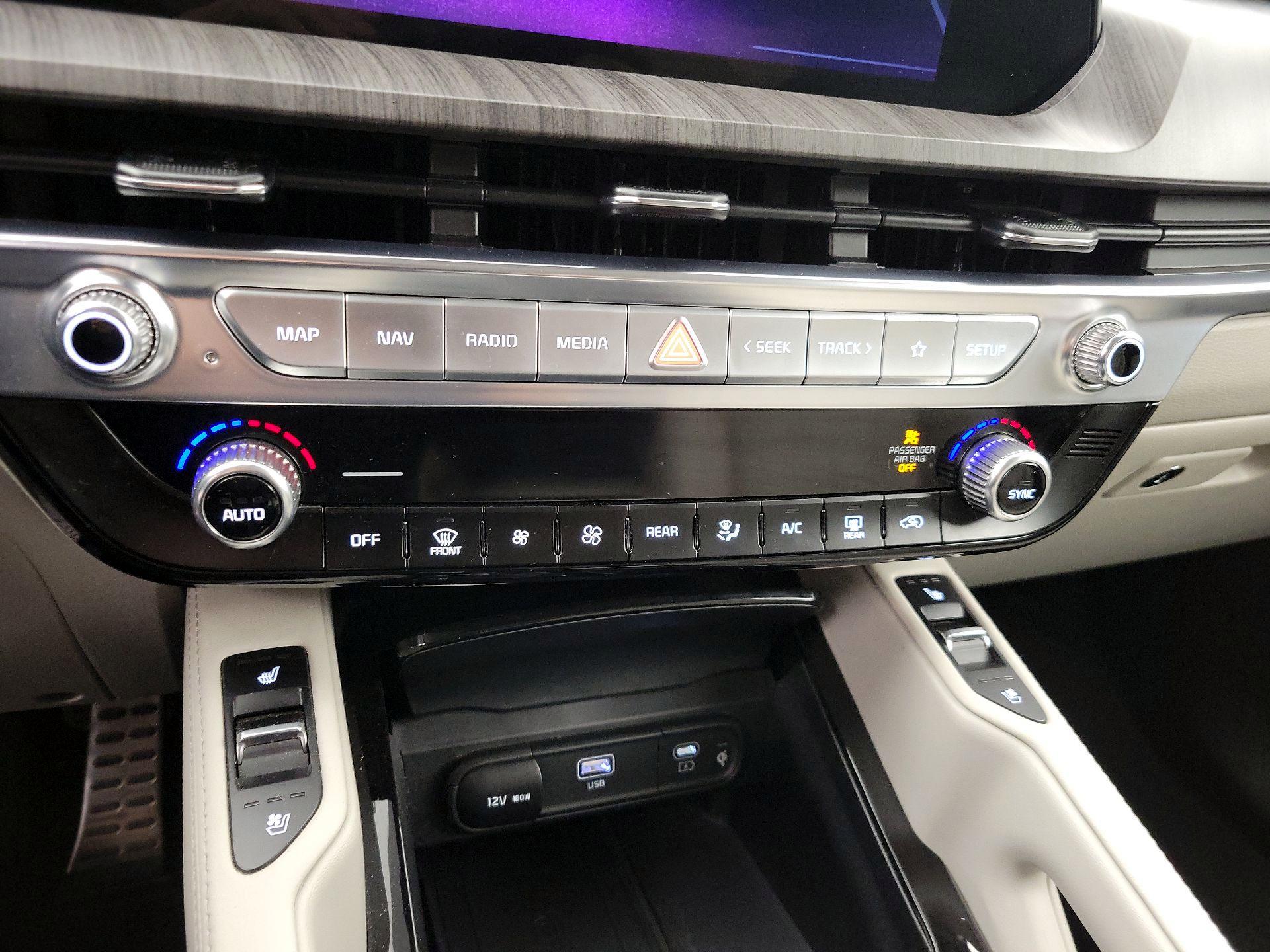 Thumbnail: 2023 Kia Telluride - 17