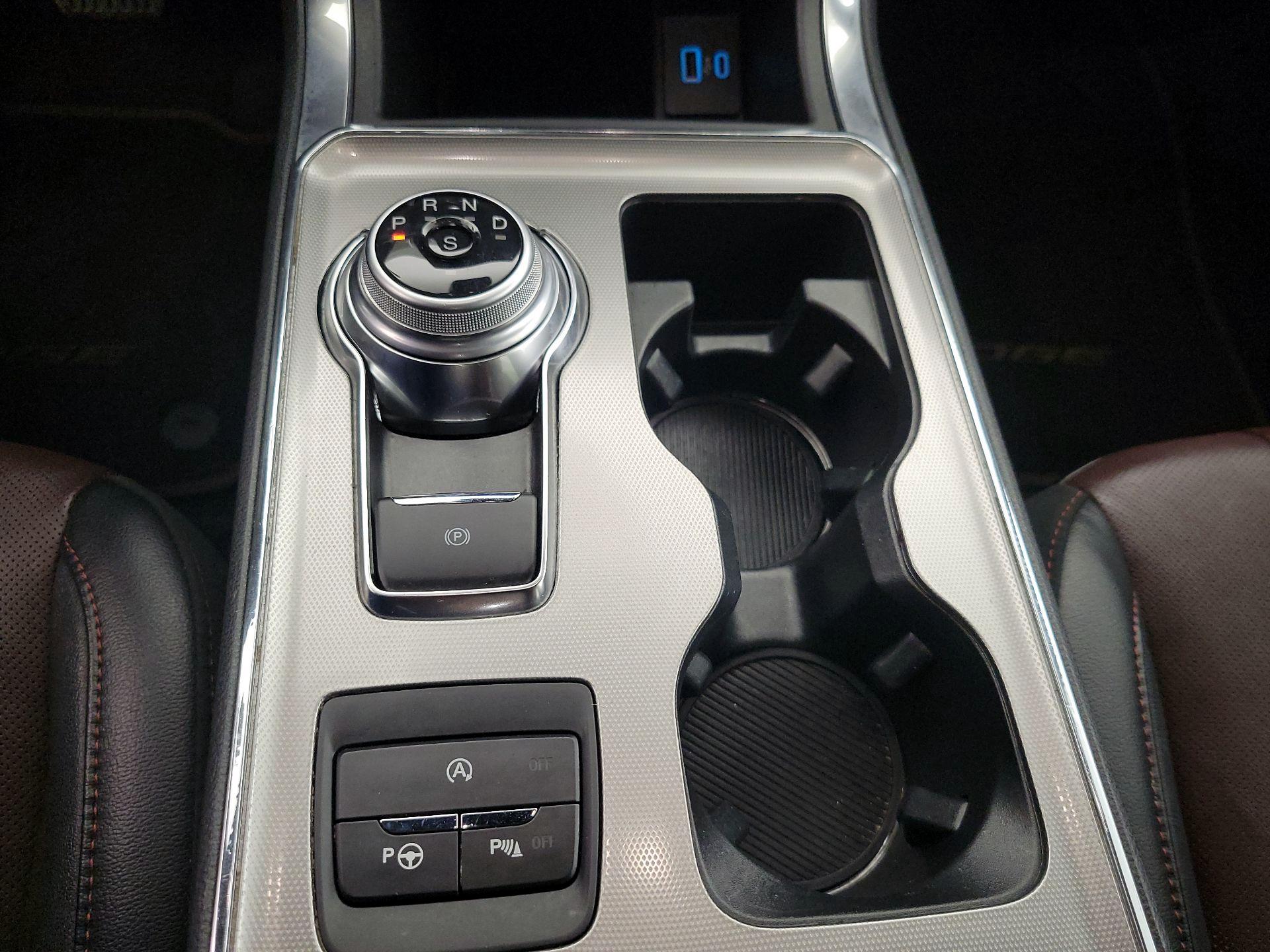 Thumbnail: 2022 Ford Edge - 18