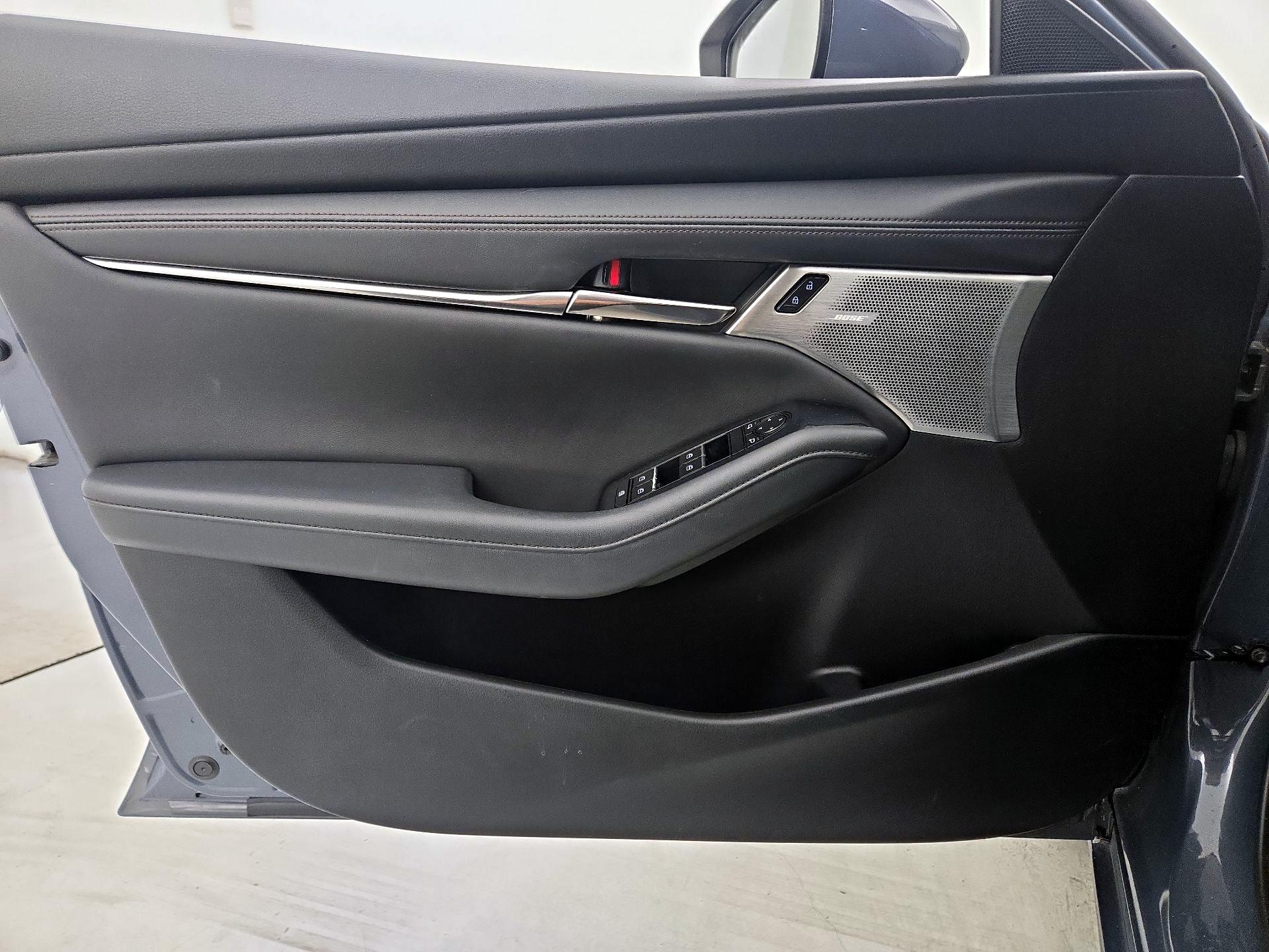 Thumbnail: 2019 Mazda Mazda3 - 12