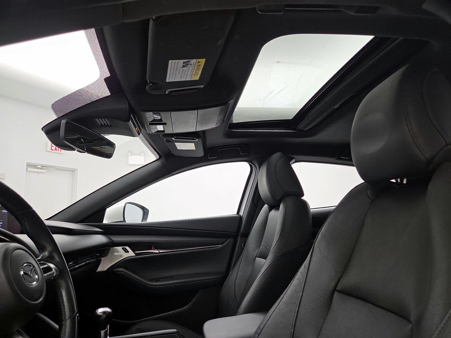 Thumbnail: 2022 Mazda Mazda3 - 19