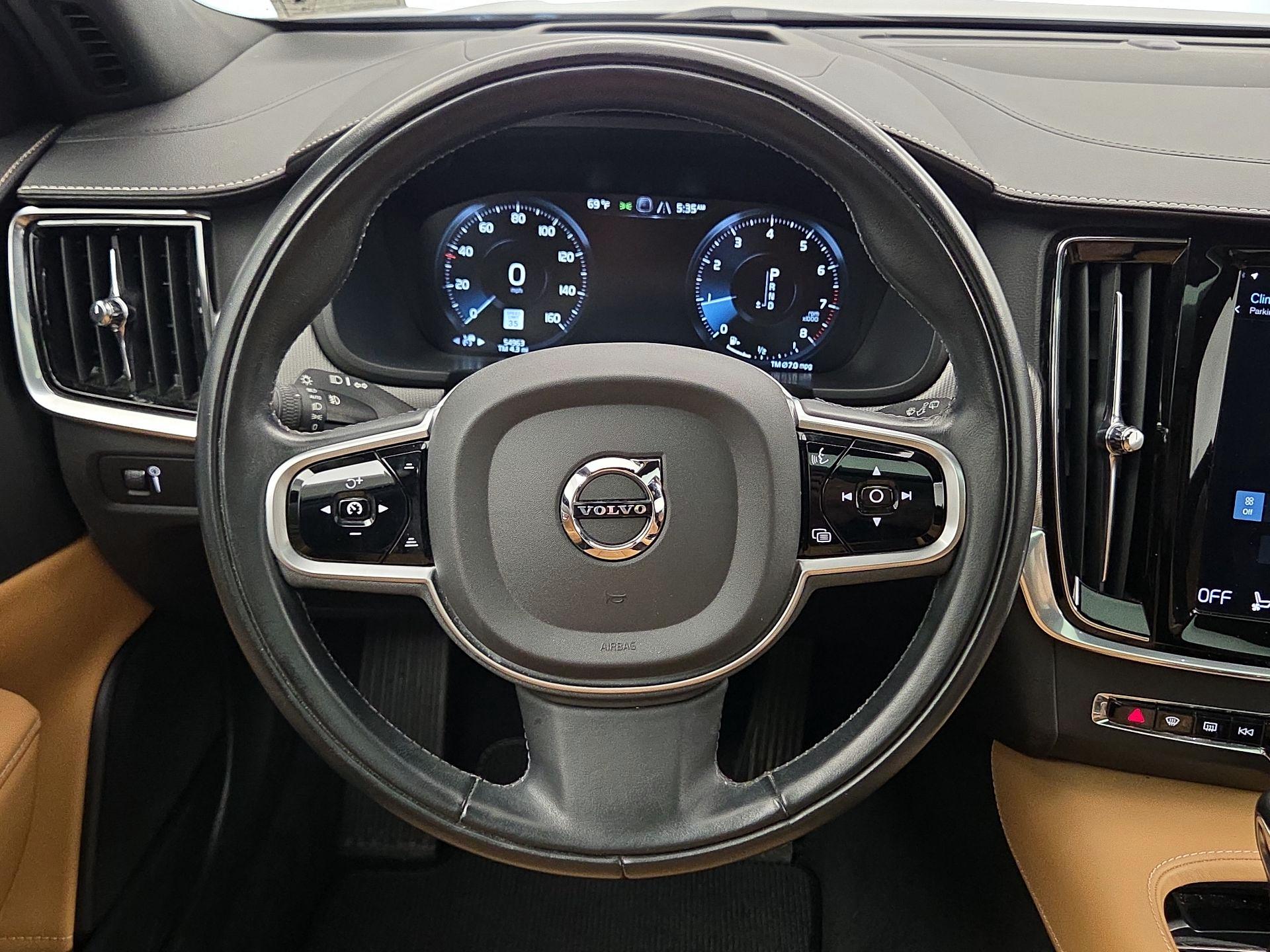 Thumbnail: 2020 Volvo V90 - 10