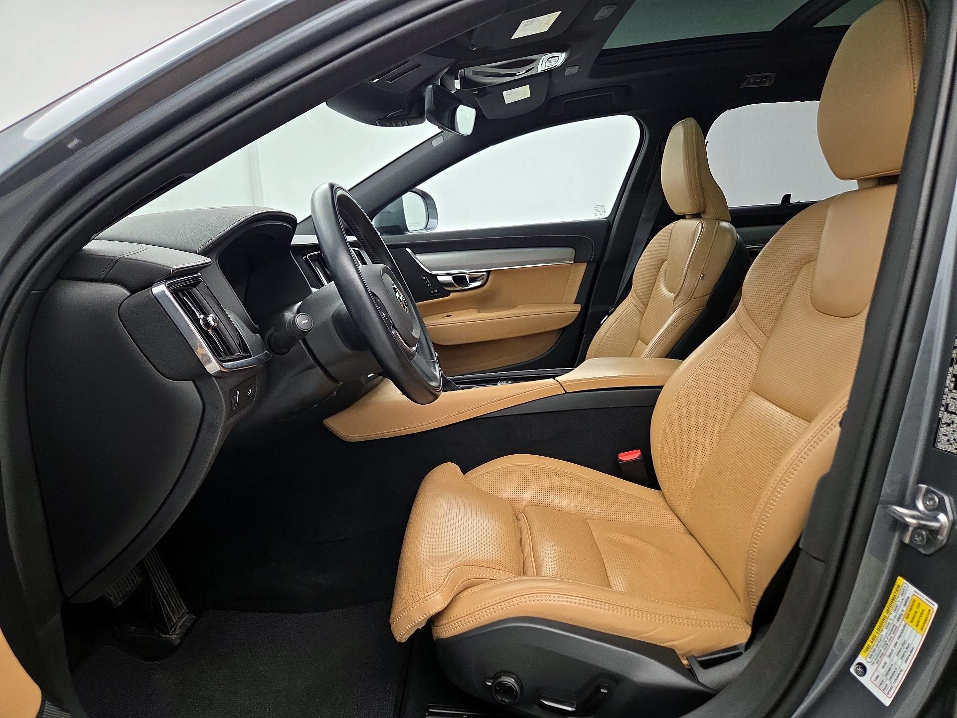 Thumbnail: 2020 Volvo V90 - 11