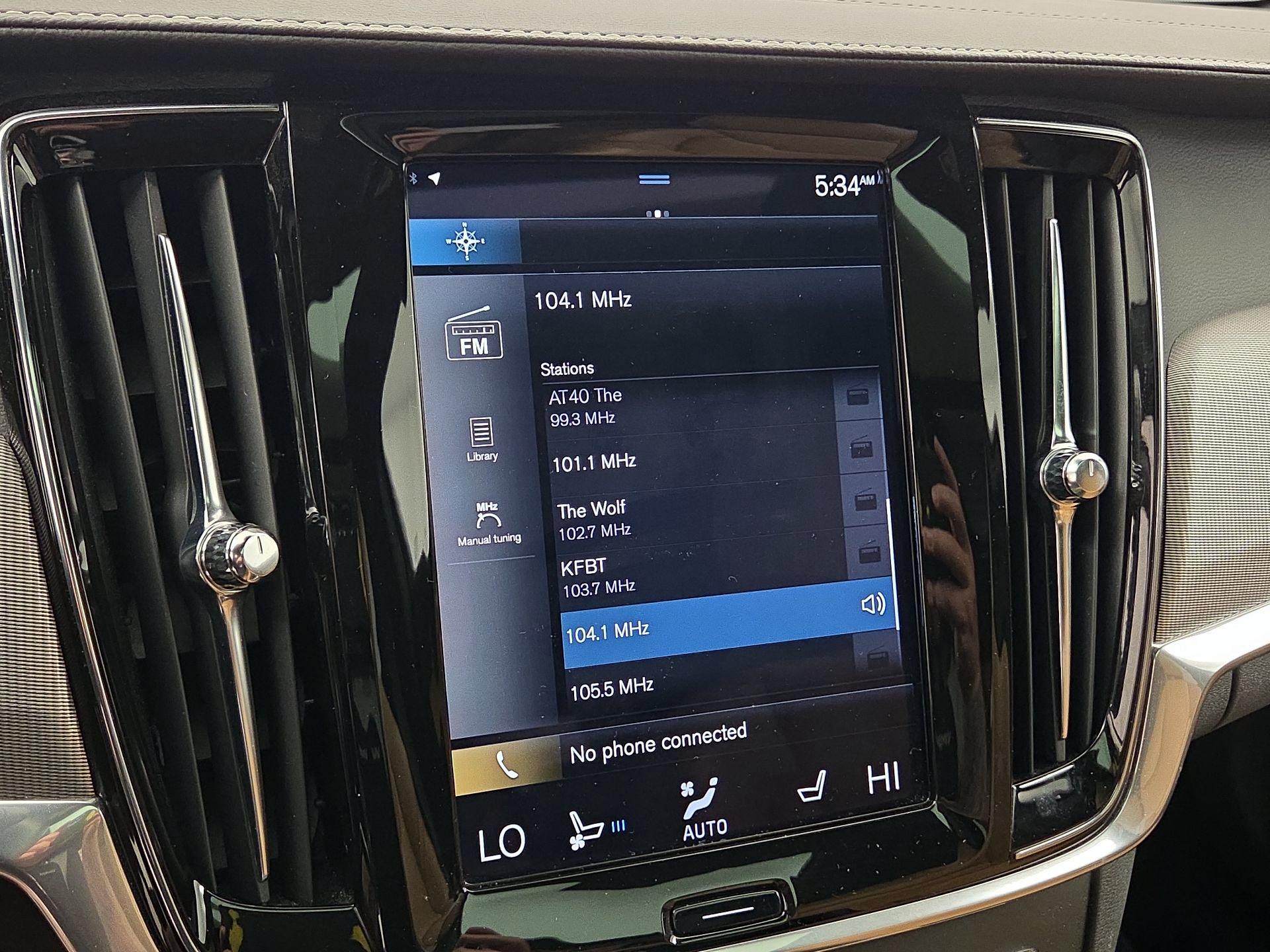 Thumbnail: 2020 Volvo V90 - 15