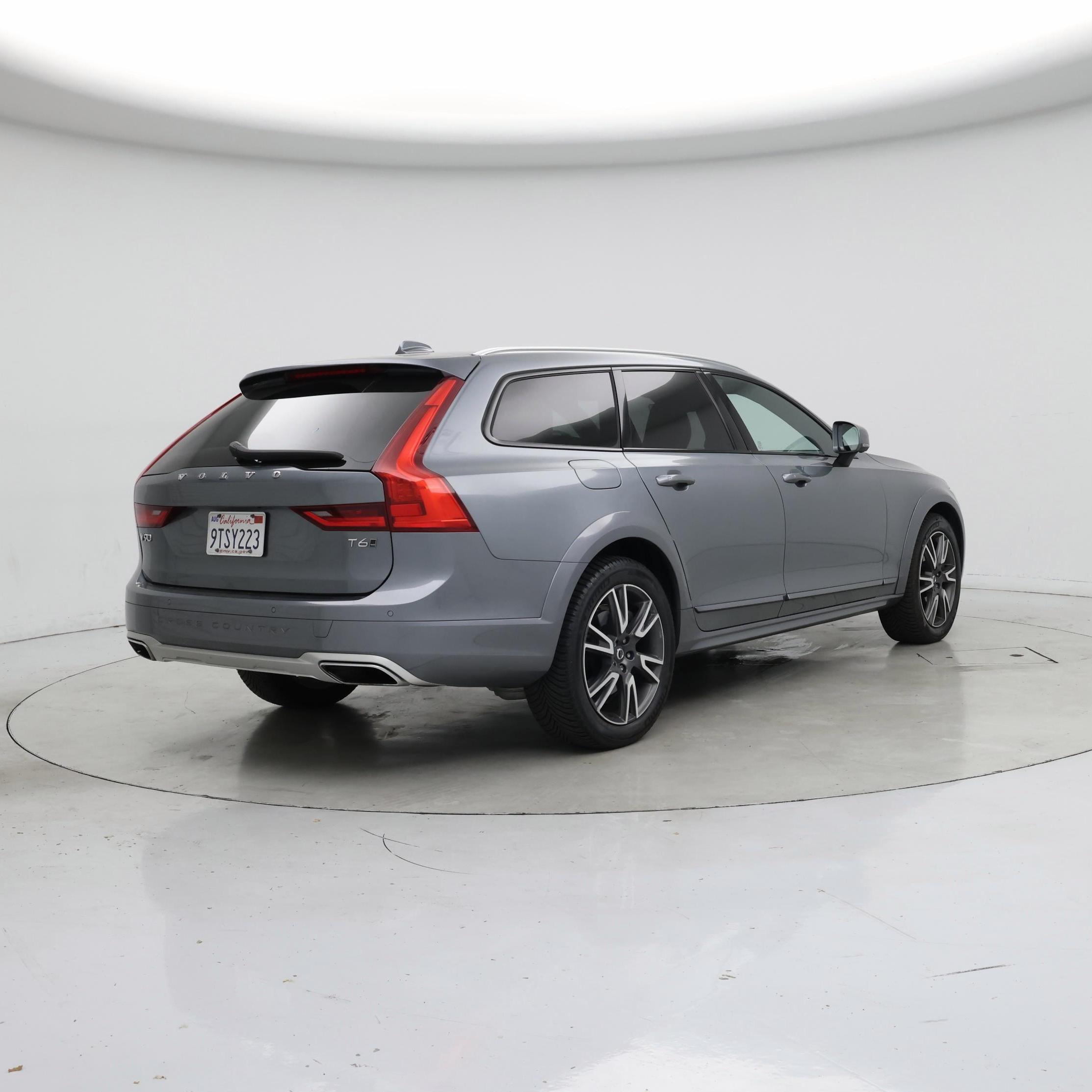 Thumbnail: 2020 Volvo V90 - 8