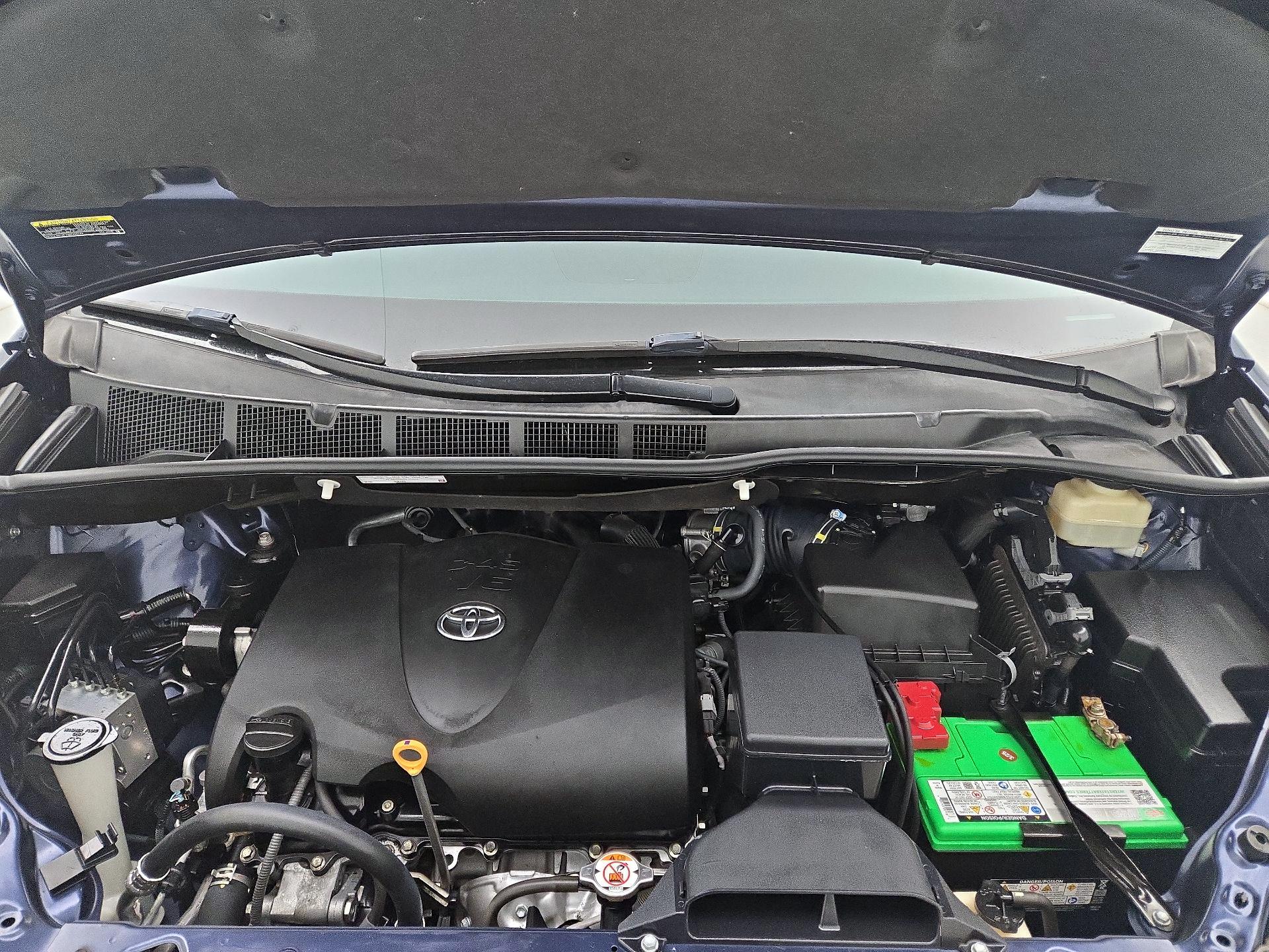 Thumbnail: 2018 Toyota Sienna - 20