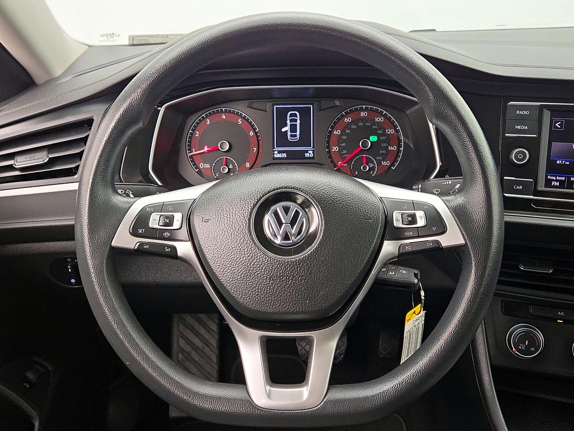 Thumbnail: 2019 Volkswagen Jetta - 10