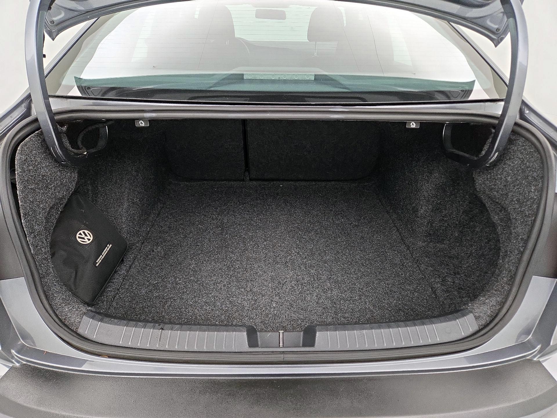 Thumbnail: 2019 Volkswagen Jetta - 20
